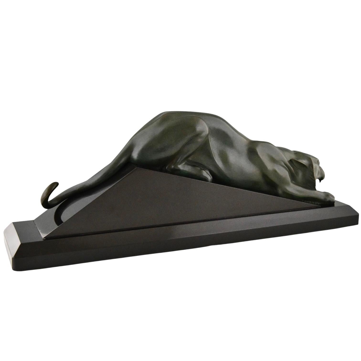 Metà XX secolo Scultura di pantera in bronzo Art Deco di Georges Lavroff, numerata, 1935. in vendita