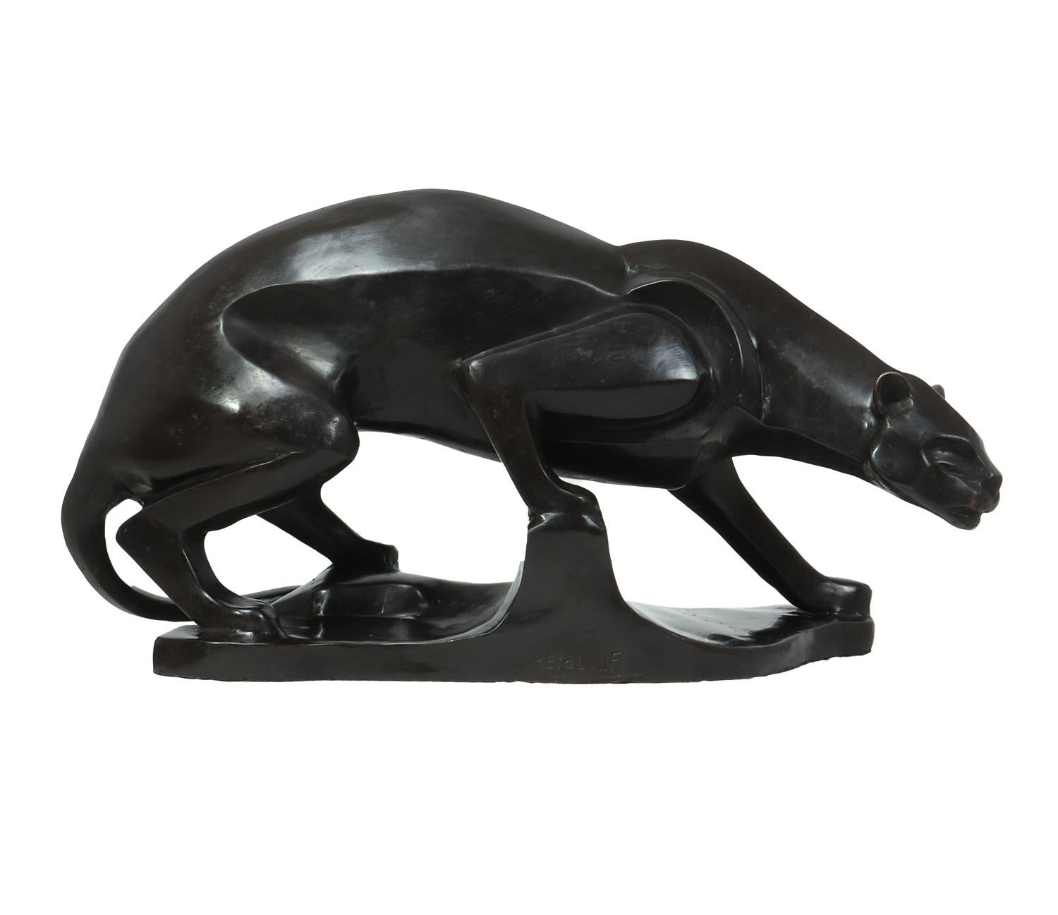 Panthère en bronze Art Déco signée REYOL JF
Sculpture Art Déco en bronze de grandes proportions représentant une panthère noire stylisée, en excellent état.

Âge : 1930

Style : Art Déco

Matériau : Bronze

Origine : France

Condit : Très
