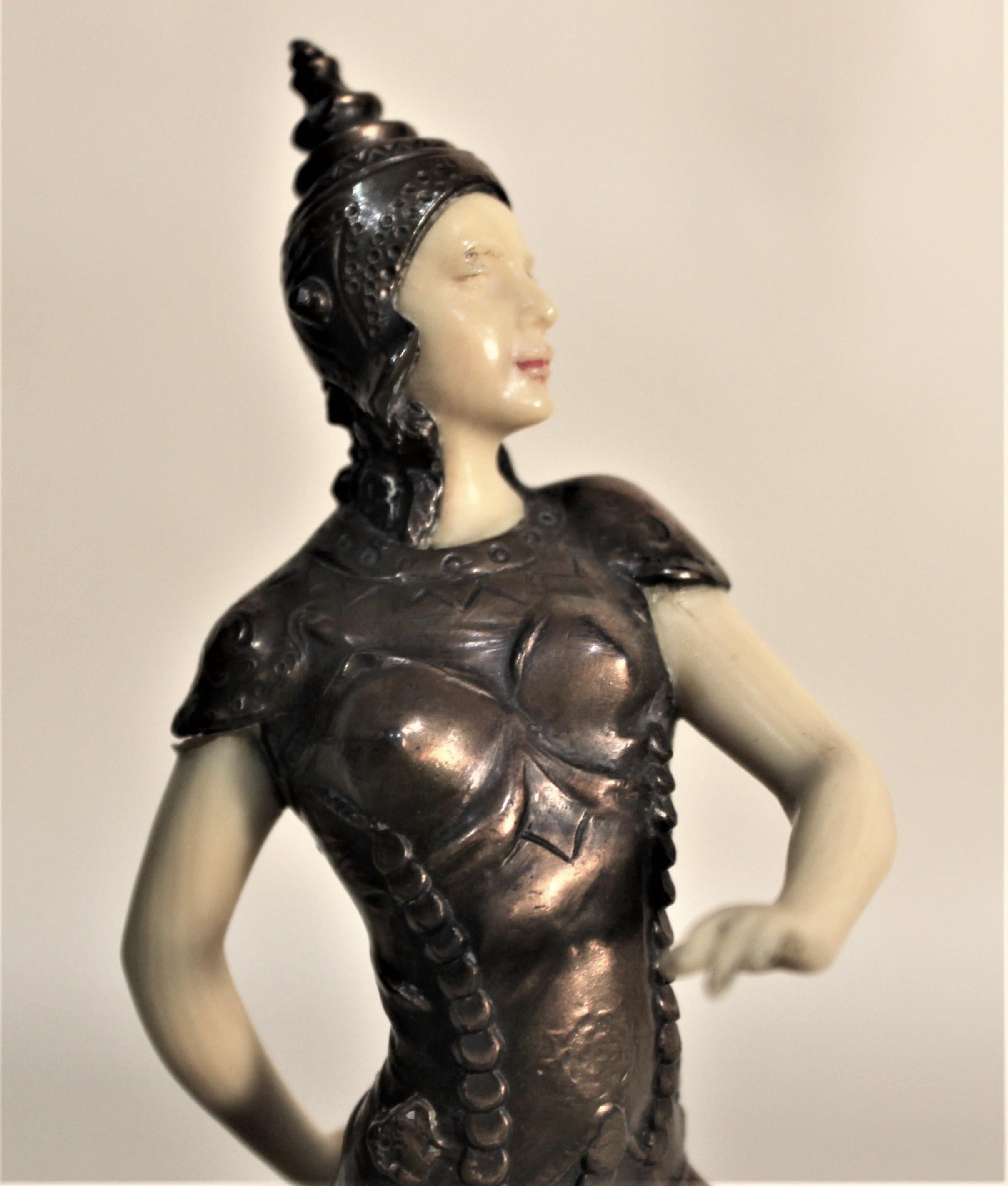 Estatua o Figurilla de Bailarina Tailandesa Art Decó de Bronce Patinado y Metal Fundido en venta 4