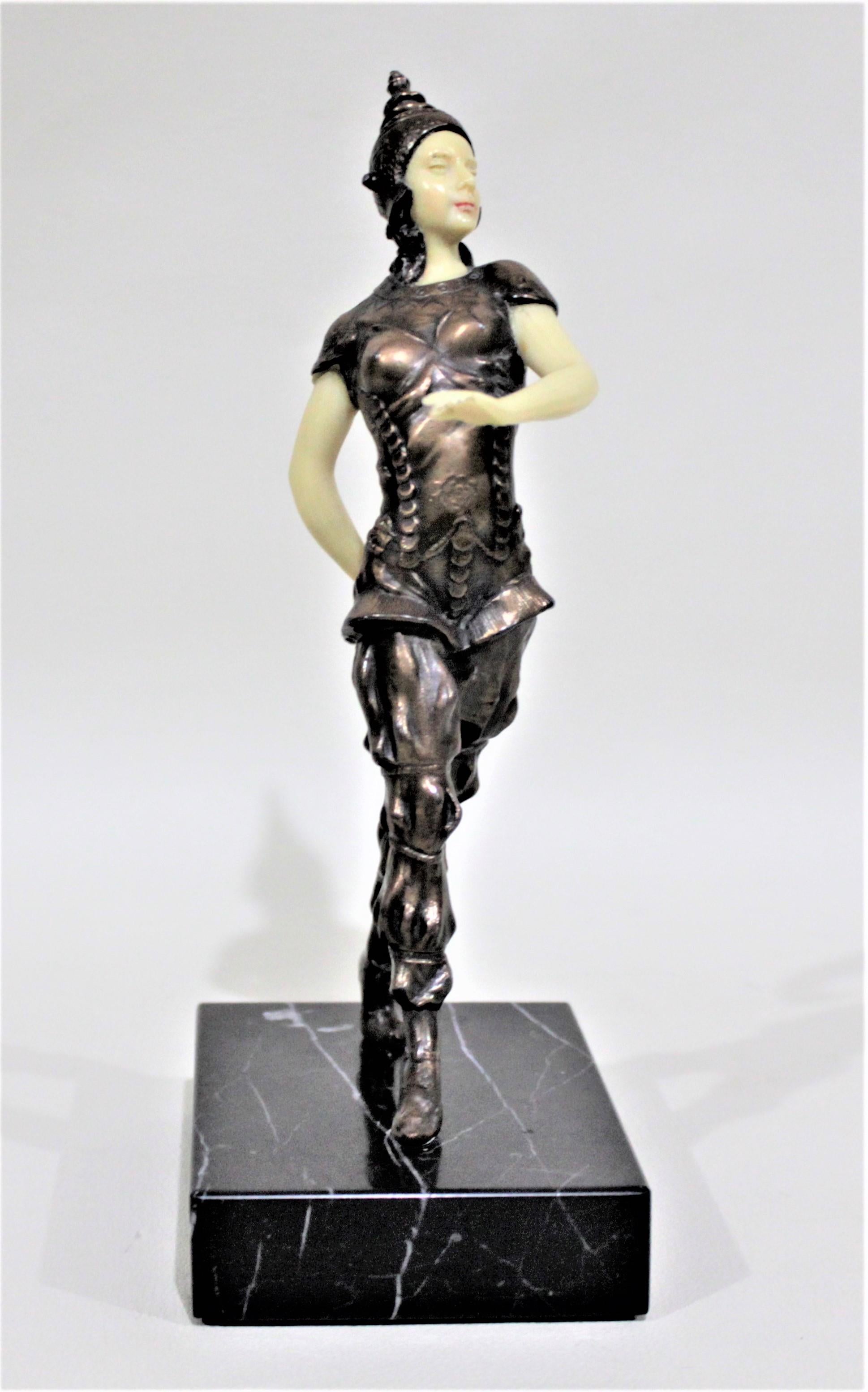 Art Deco Bronze Patinated Cast Metal Thai Dancer Statue or Figurine In Good Condition For Sale In Hamilton, Ontario
