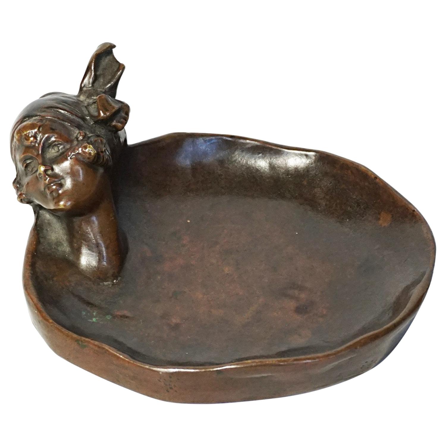 Bronze-Anstecknadelschale im Art déco-Stil von Bruno Zach im Angebot