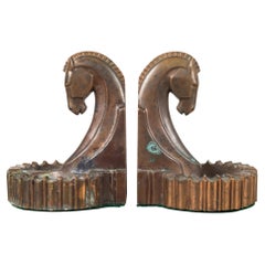 Serre-livres / cendrier Art Déco cheval plaqué bronze, vers les années 1930