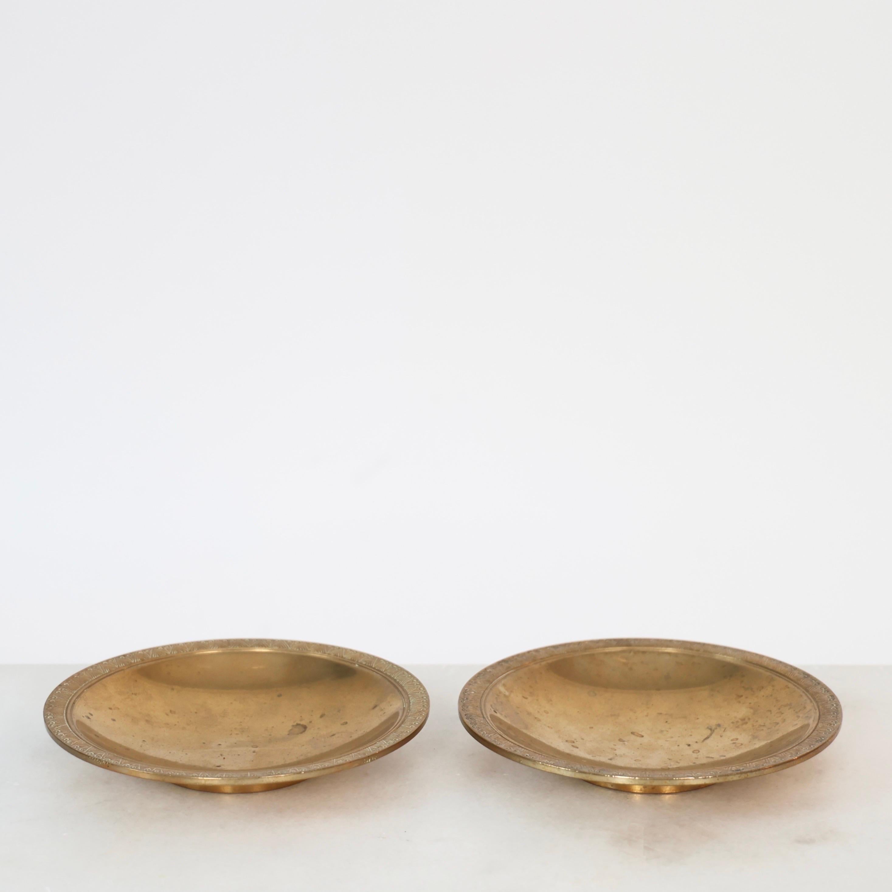 Assiettes en bronze Art déco réalisées par Just Andersen, années 1920, Danemark Bon état - En vente à Værløse, DK