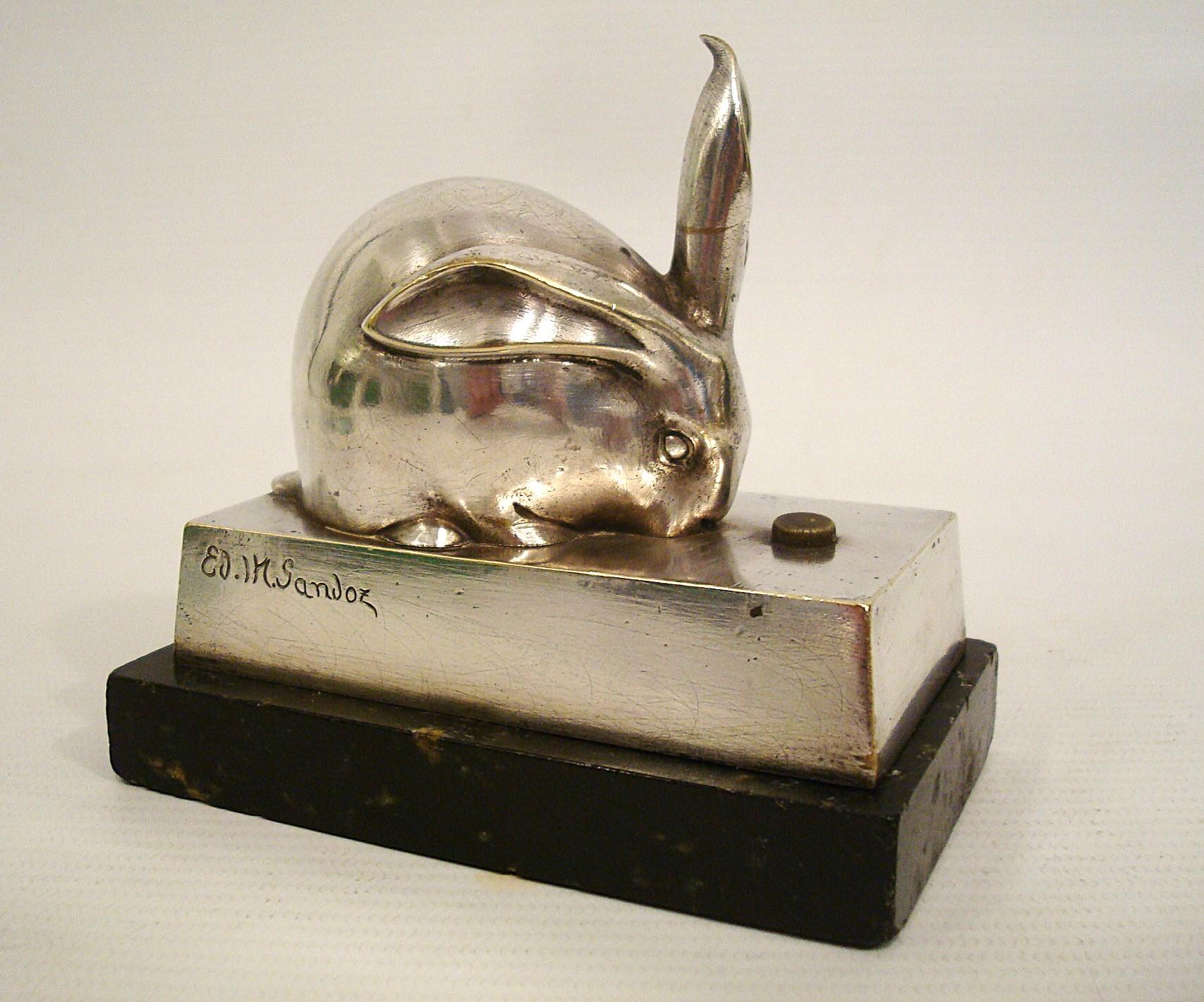 Art déco Anneau de cloche de table en bronze Art Déco en forme de lapin par Edouard-Marcel Sandoz 1920s en vente