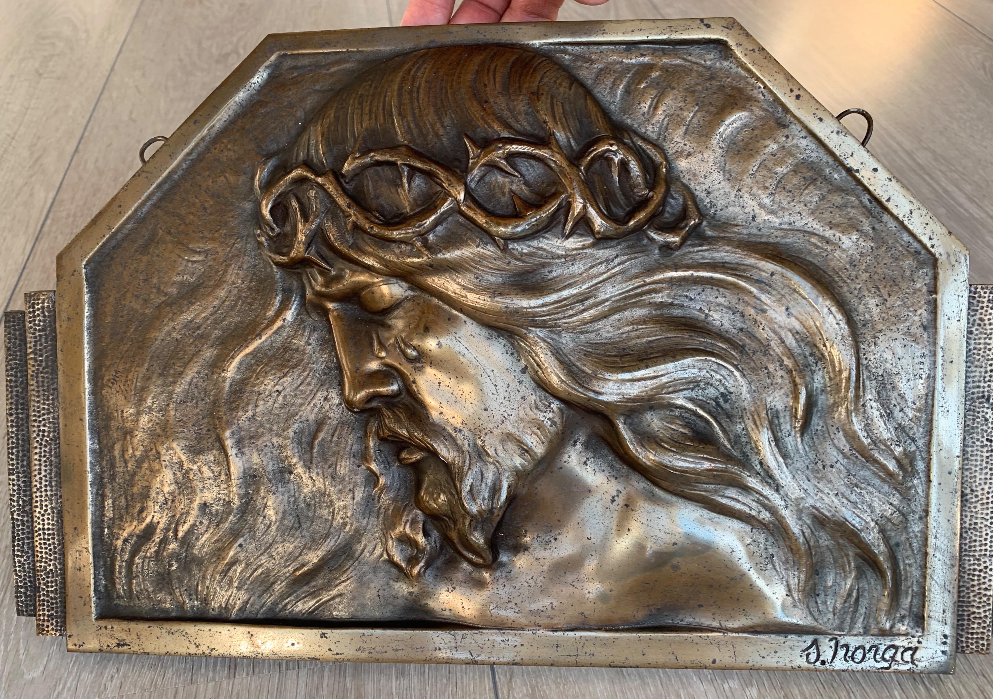 Religiöse Art-Déco-Wandtafel aus Bronze in Relief, die das Gebet Christi darstellt im Angebot 1