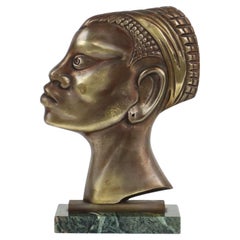 Escultura Art Decó de Bronce Mujer Africana Mármol Verde Hagenauer