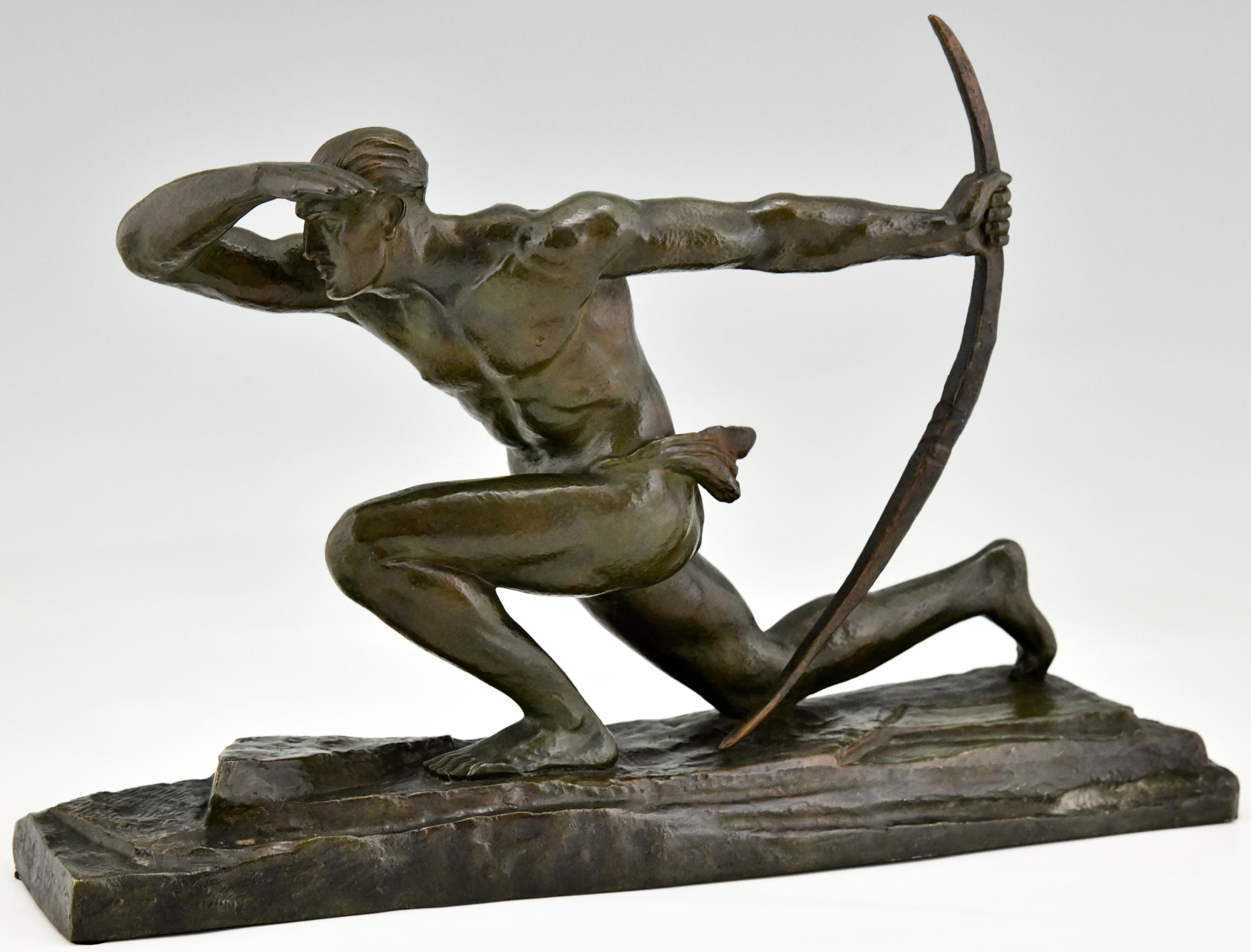Art deco bronze sculpture athlete with bow, archer. By Pierre Le Faguays. Bronze with green patina. France 1930. Signed and with stamped number.
Literature:
Bronzes, sculptors and founders by H. Berman, Abage. Art Deco sculpture by Victor Arwas,