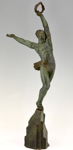 Art Deco Bronzeskulptur Sportler mit Lorbeerkranz von Pierre Le Faguays:: 1929