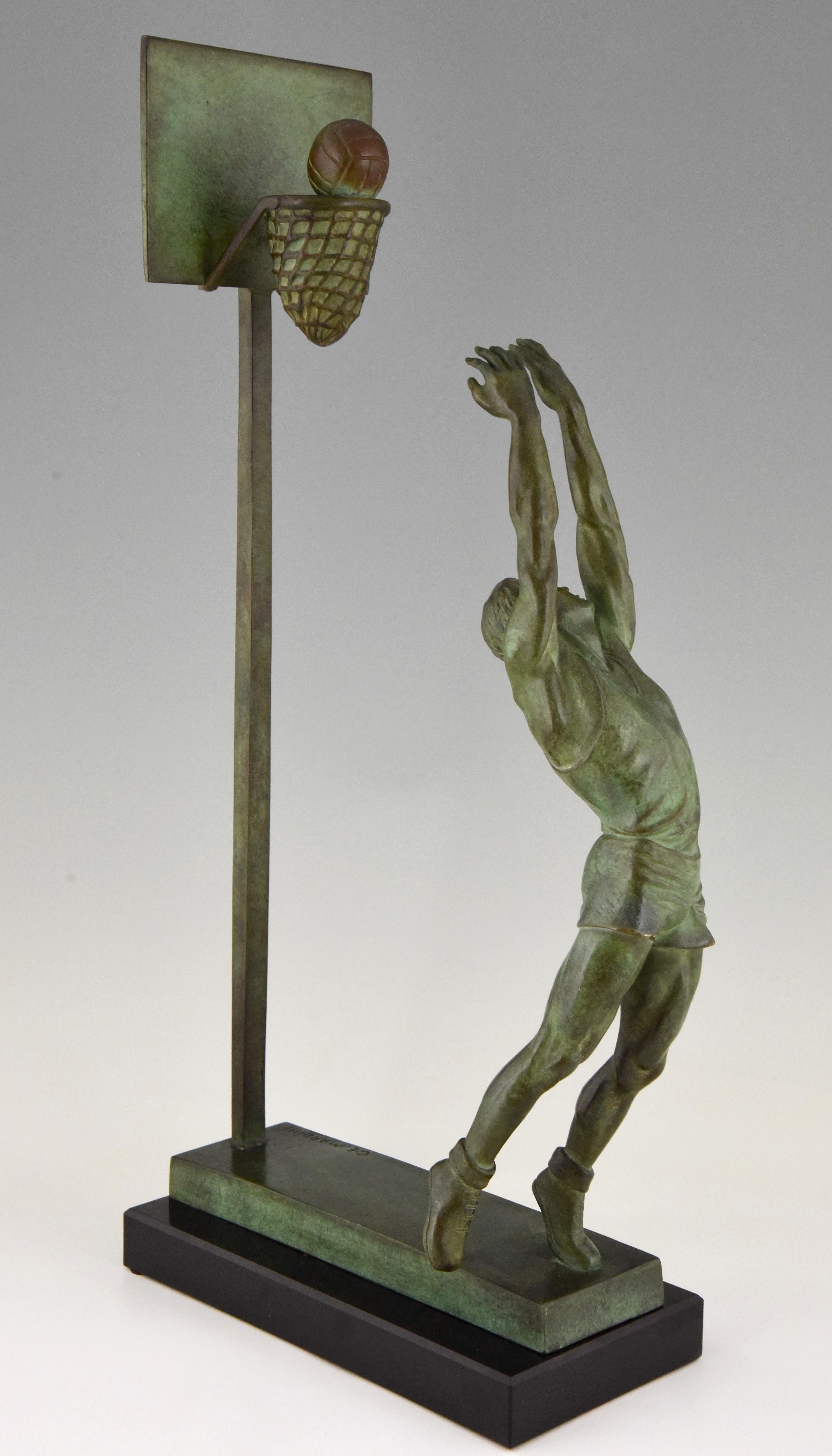 Art Deco Bronze Sculpture Basketball Player Reverse Dunk G. E. Mardini France In Good Condition In Antwerp, BE