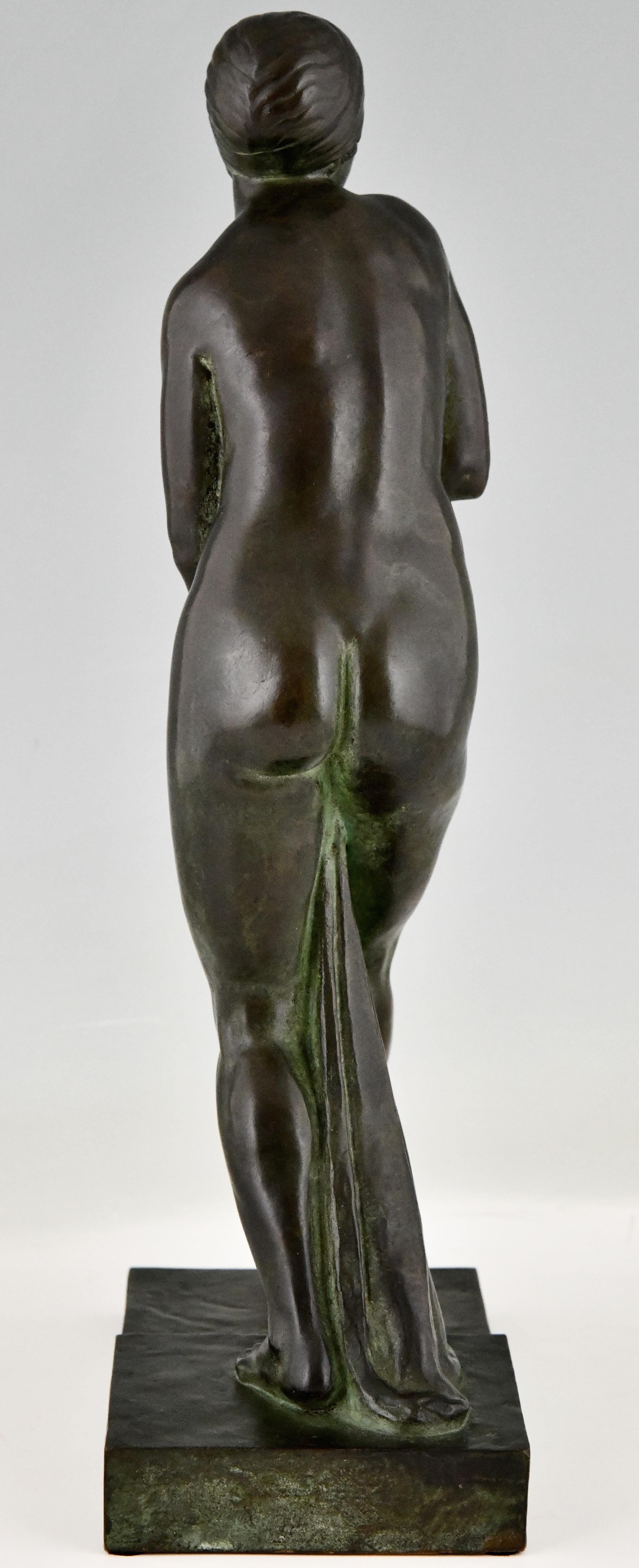 Art Deco Bronze Sculpture Bathing Nude Bain De Champagne by Georges Chauvel 1926 For Sale 3
