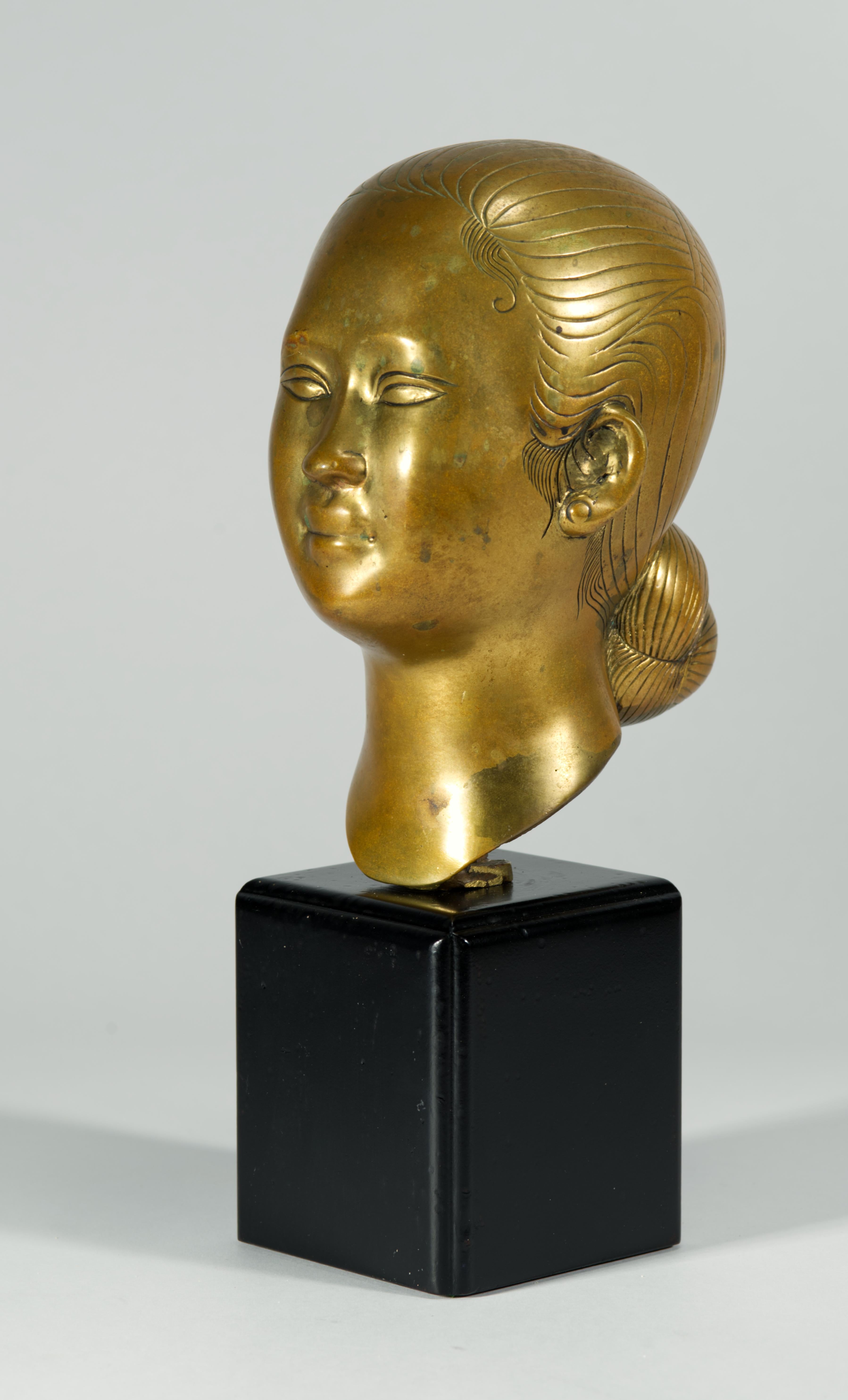 Busto di scultura in bronzo Art Deco attribuito a Nguyen Le Thanh Le in vendita 2