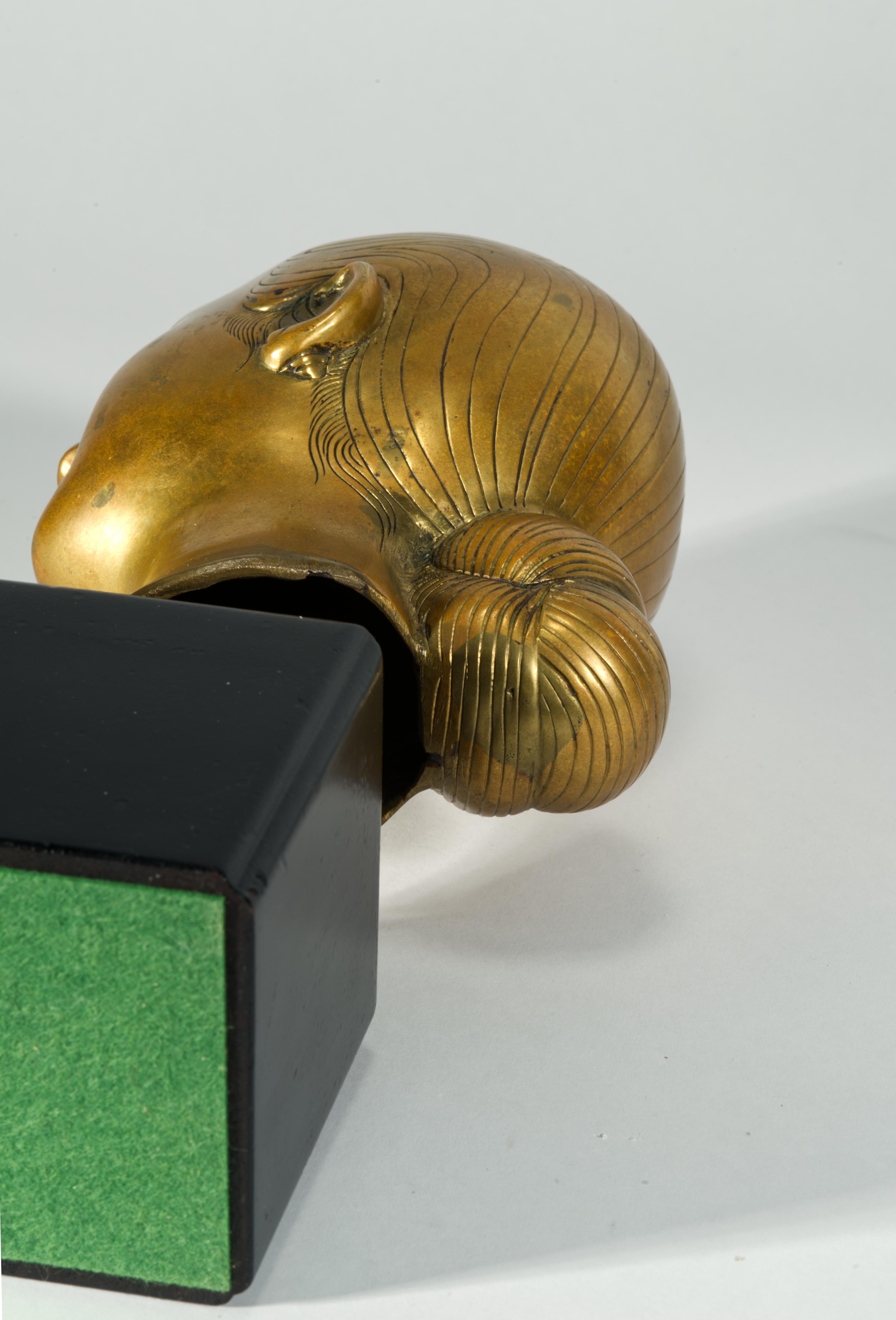 Busto di scultura in bronzo Art Deco attribuito a Nguyen Le Thanh Le in vendita 4