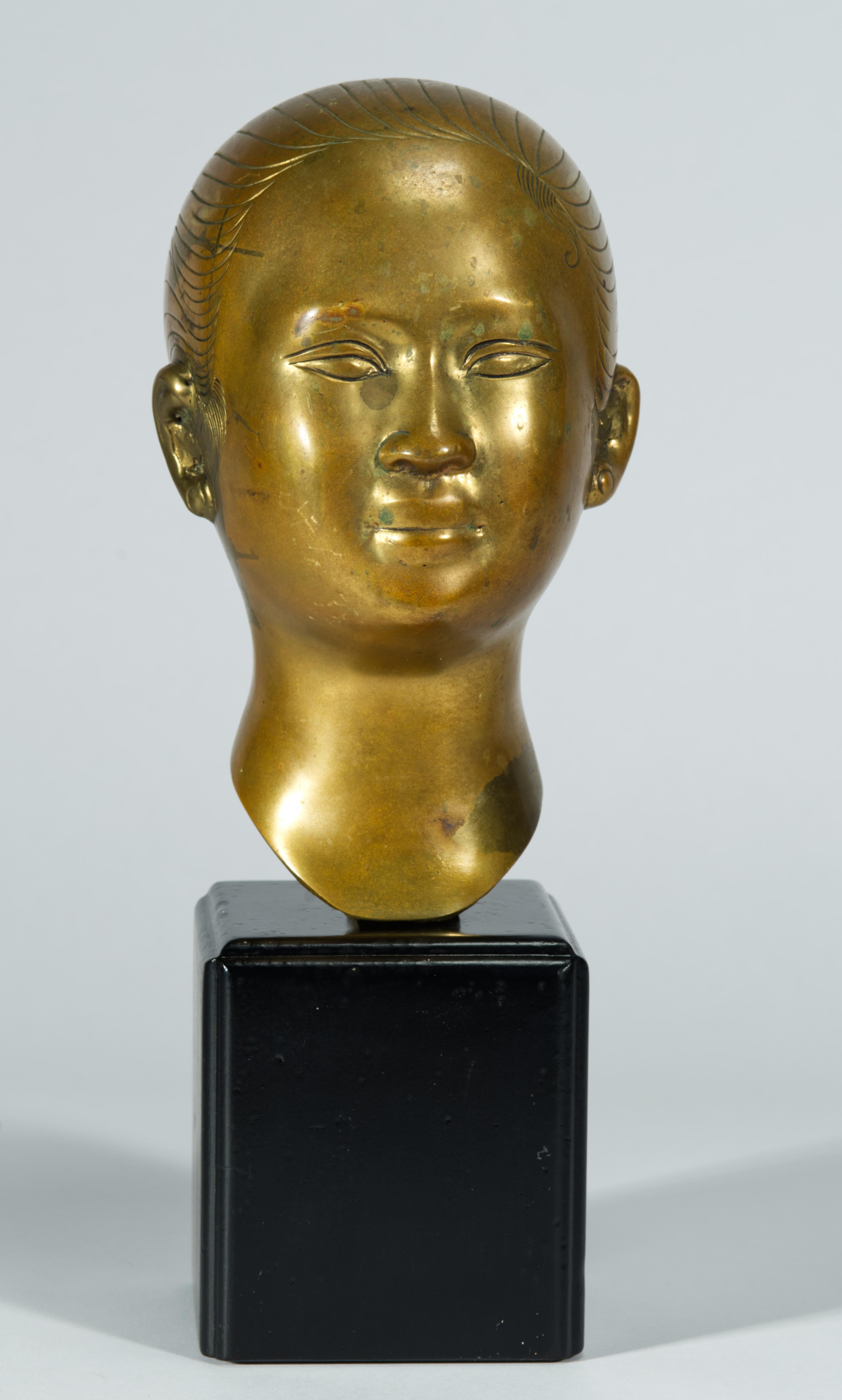 Calco Busto di scultura in bronzo Art Deco attribuito a Nguyen Le Thanh Le in vendita