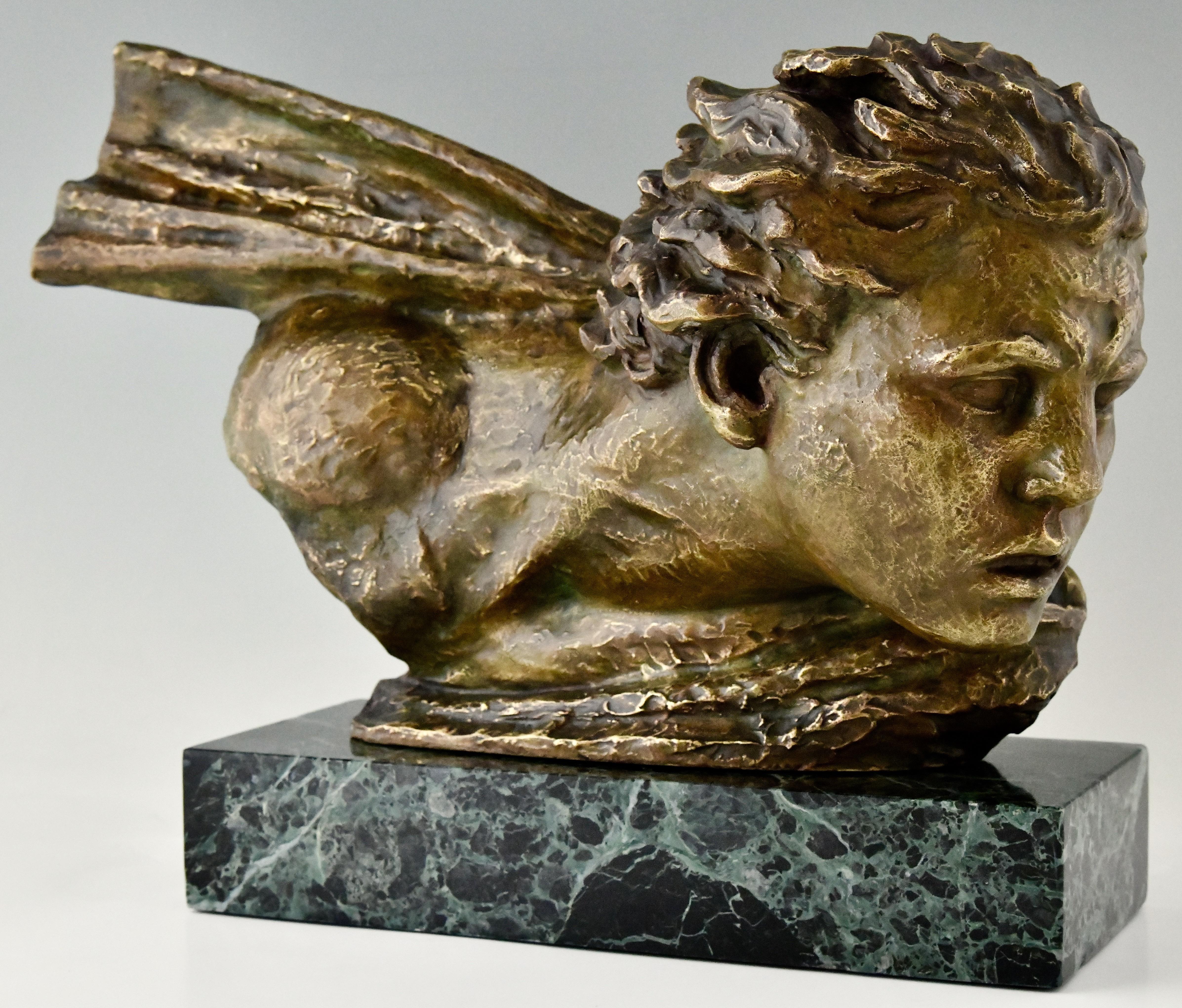 Art Deco bronze sculpture bust of Jean Mermoz by Alexandre Kelety.
Signed Kelety with foundry mark Les Neveux de Lehmann.
Patinated bronze on a green marble base.
France 1930
Literature:
Statuettes of the Art Deco period, Alberto