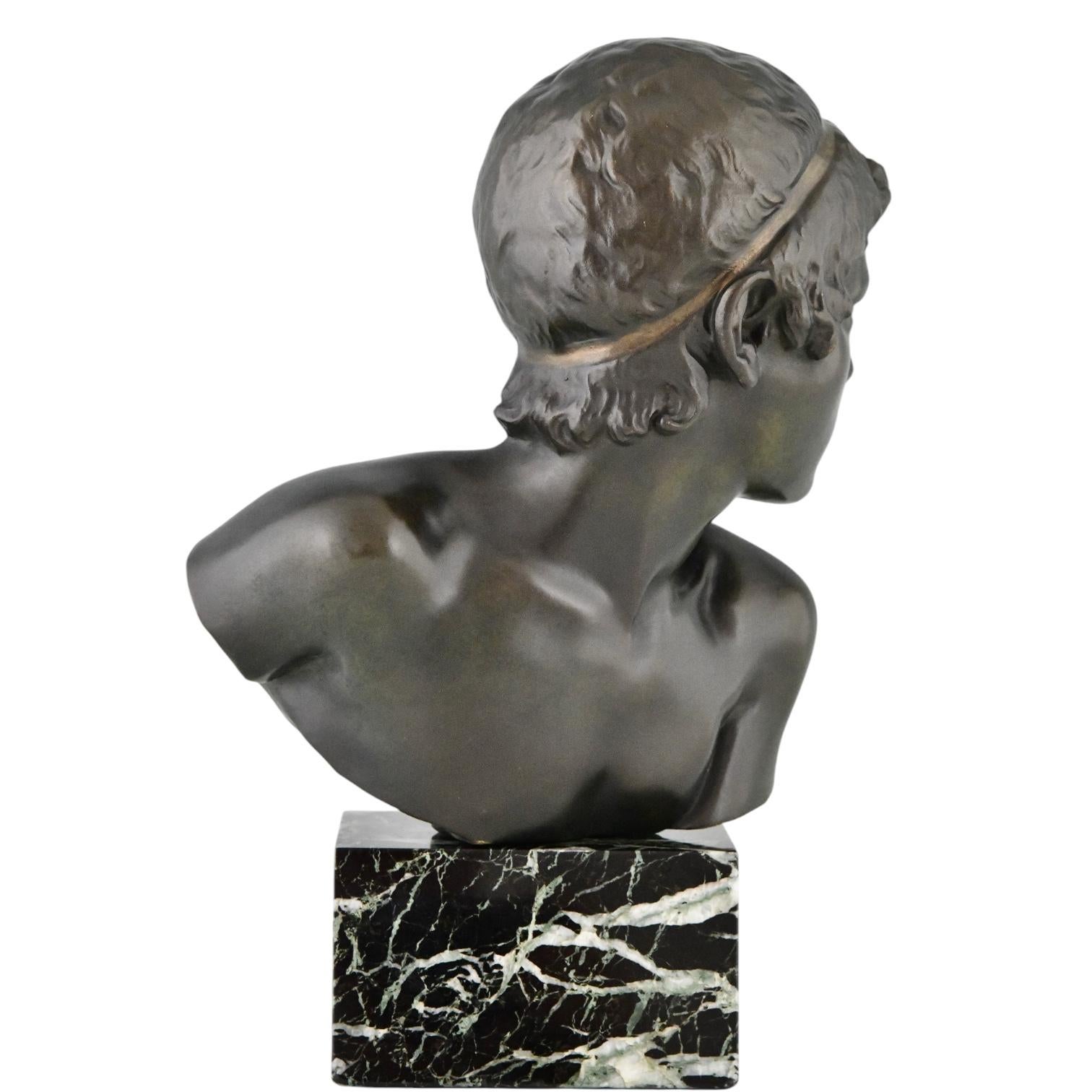 Bronzo Scultura in bronzo Art Deco con busto del giovane Achille di Constant Roux, 1920 in vendita
