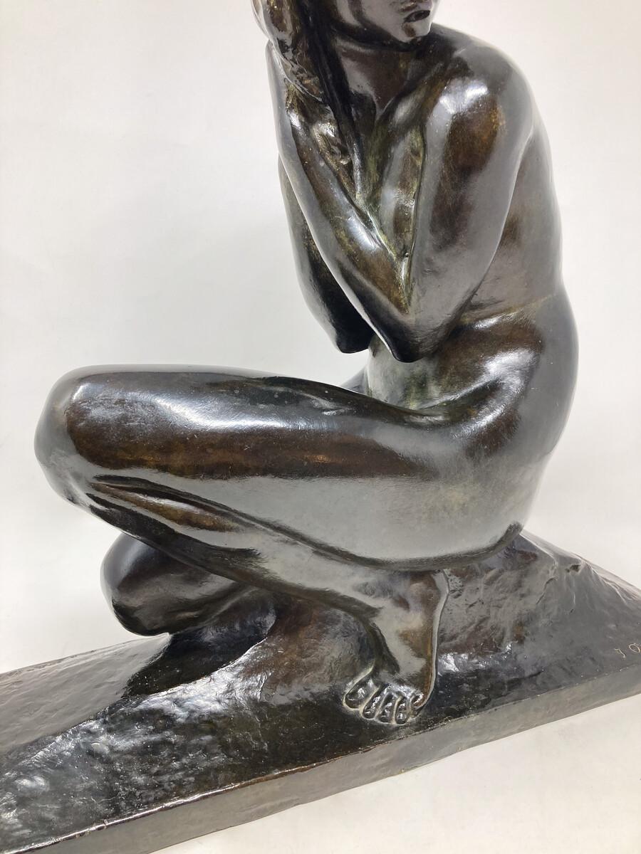 Sculpture Art déco de Jean Ortis « NU FEMININ ACCROUPI », années 1930 en vente 2