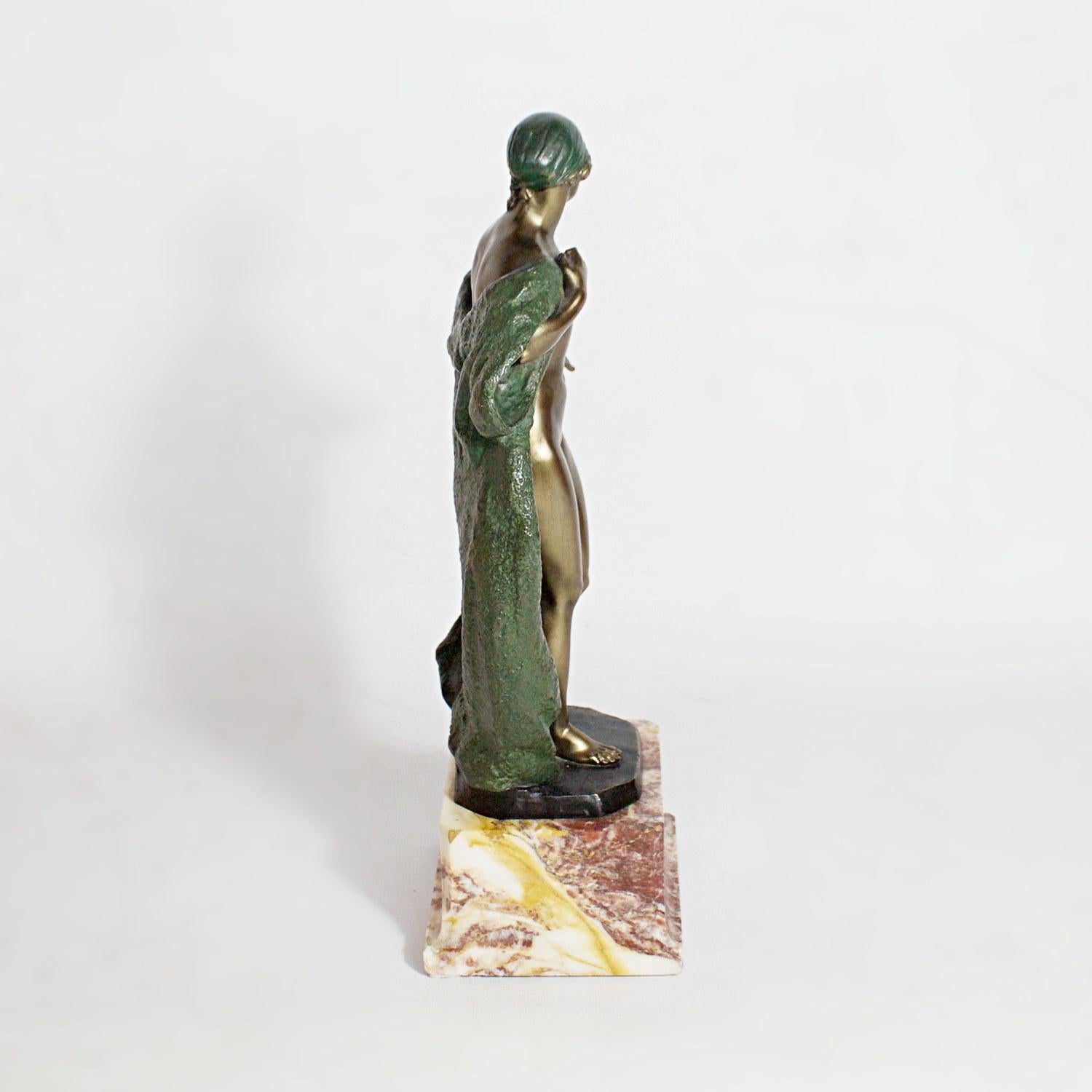 Early 20th Century Art Deco Bronze Sculpture by Joé Descomps, French, circa 1925 For Sale