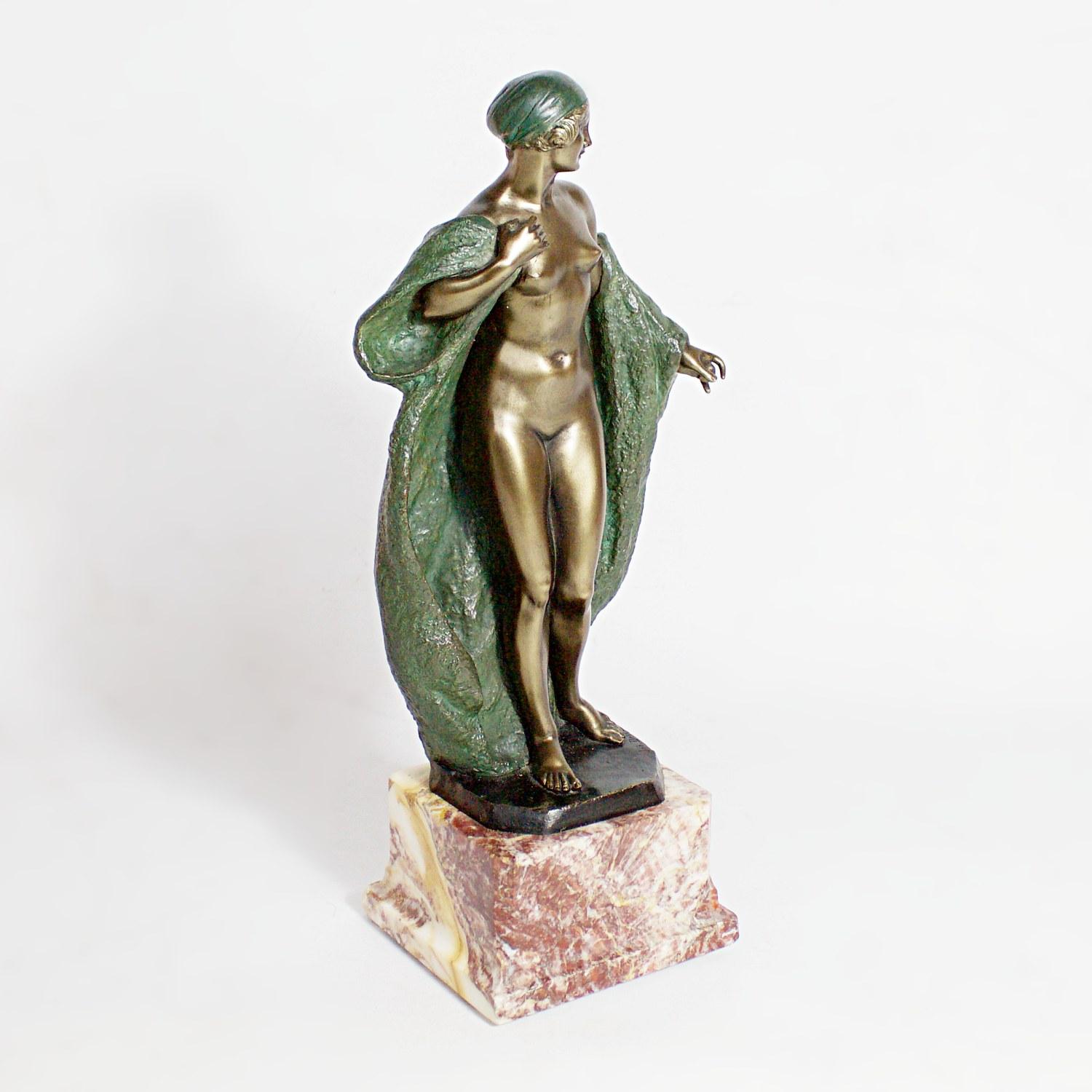 Art Deco Bronze Sculpture by Joé Descomps, French, circa 1925 For Sale 1