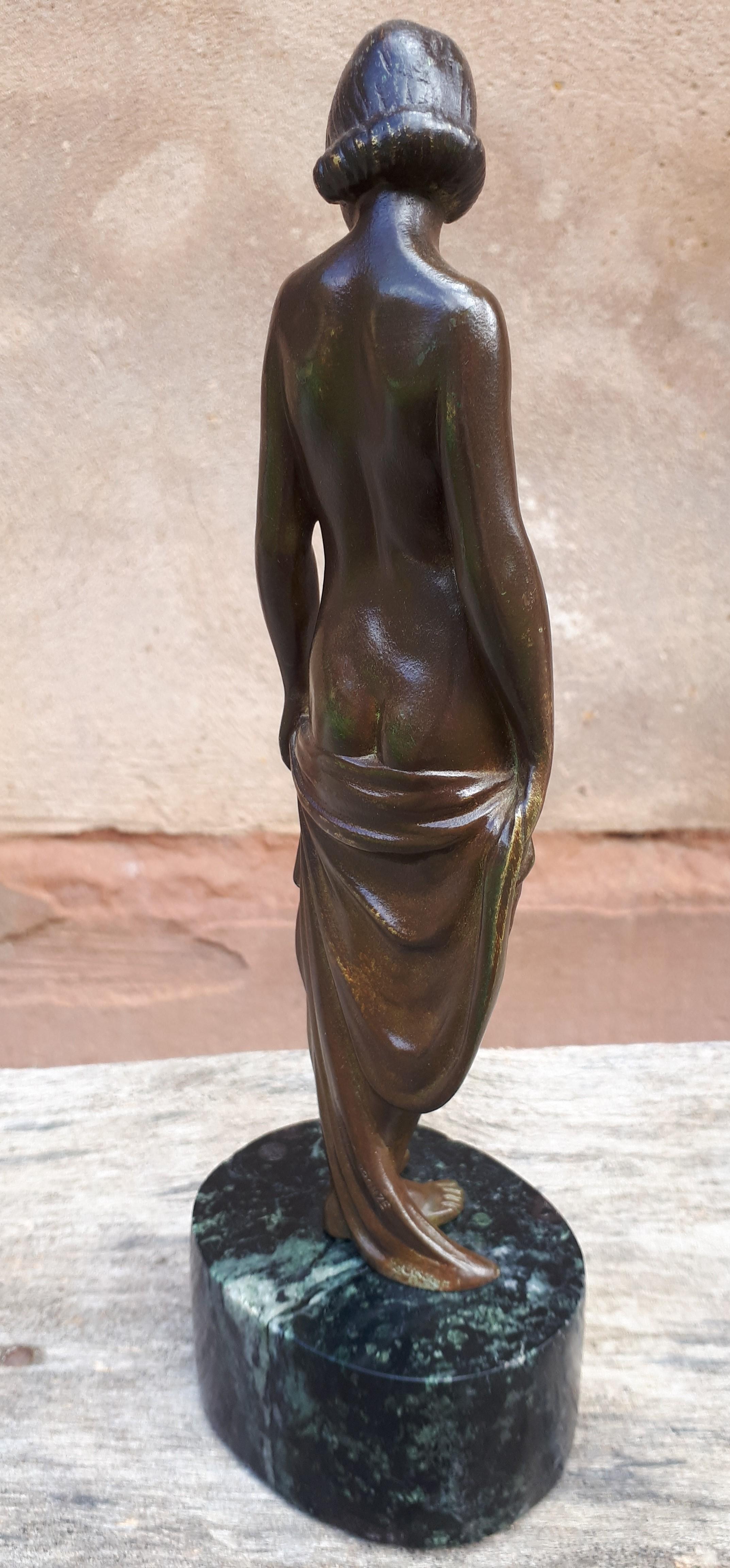 Patiné Sculpture Art déco en bronze de Lucien Alliot en vente