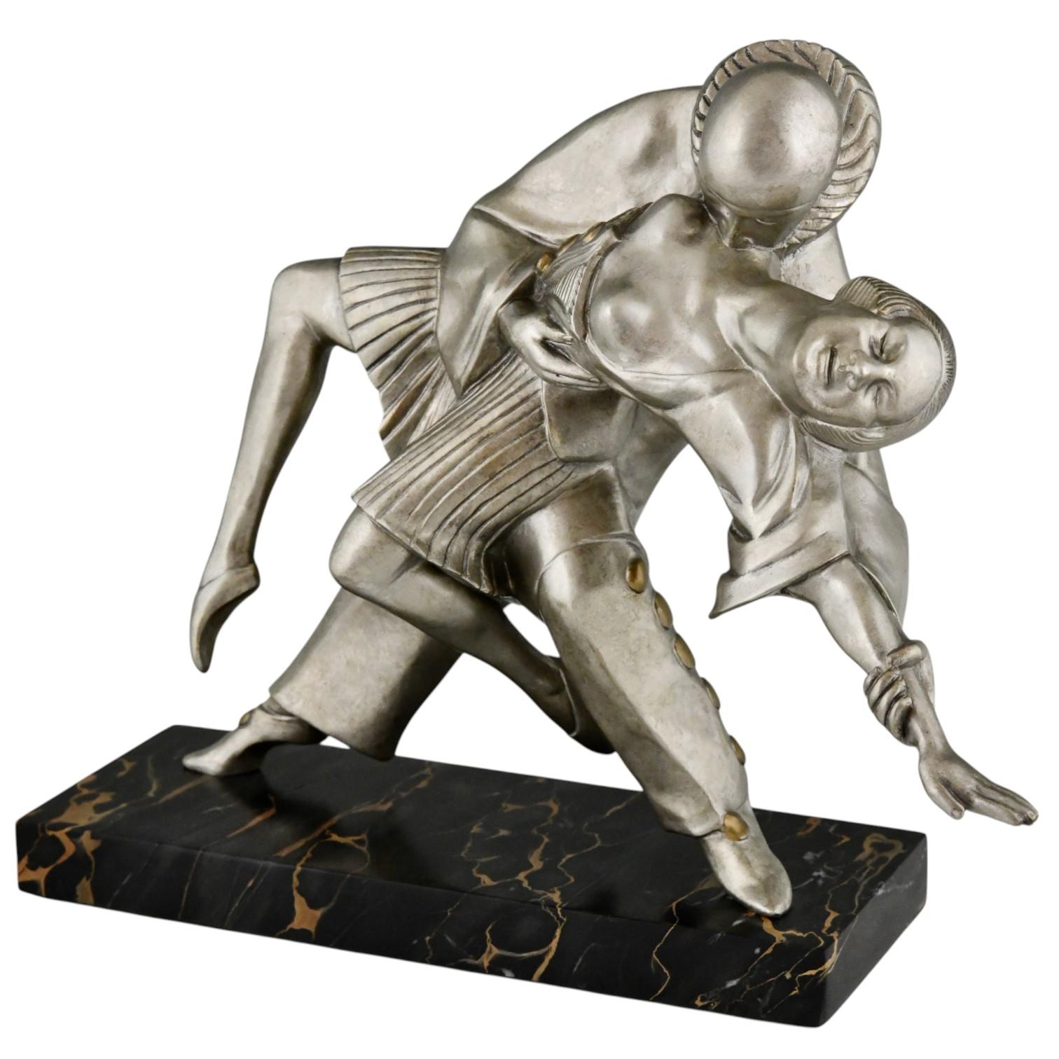 Metà XX secolo Art Deco Bronze Sculpture Cubist Dancers Pierrot and Colombine Thomas Cartier in vendita
