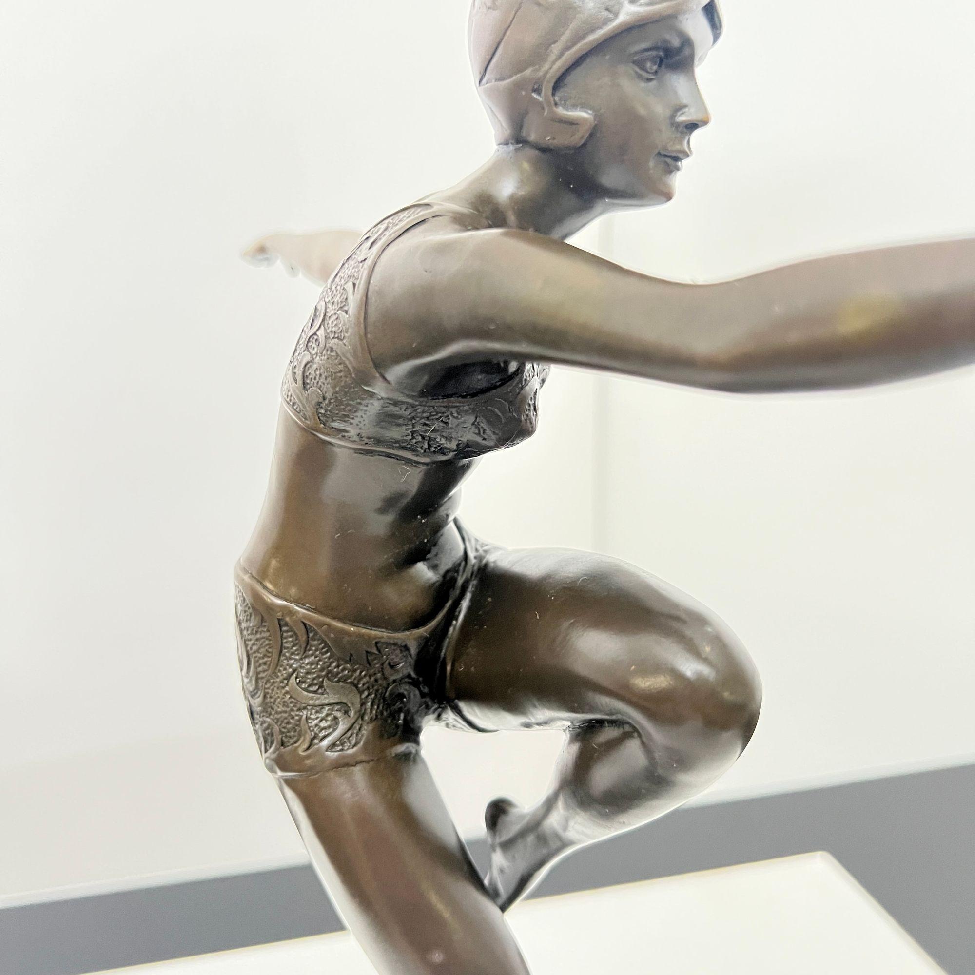 Art Deco Bronze Sculpture, Dancer with Bonnet, Signed ‚Preiss‘, Germany, 20th C. For Sale 8