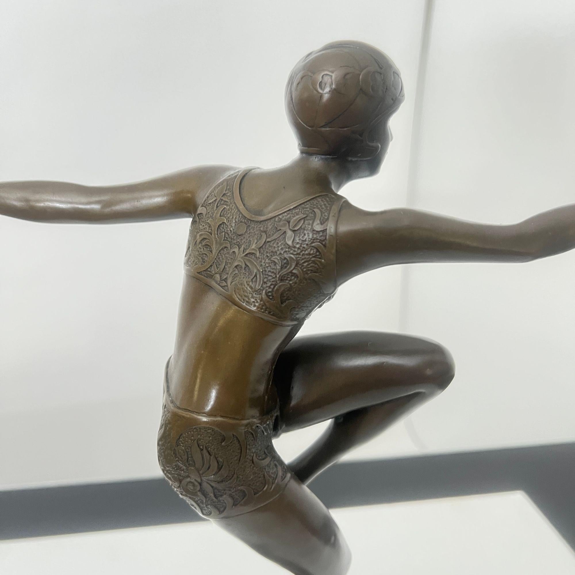 Art Deco Bronze Sculpture, Dancer with Bonnet, Signed ‚Preiss‘, Germany, 20th C. For Sale 9