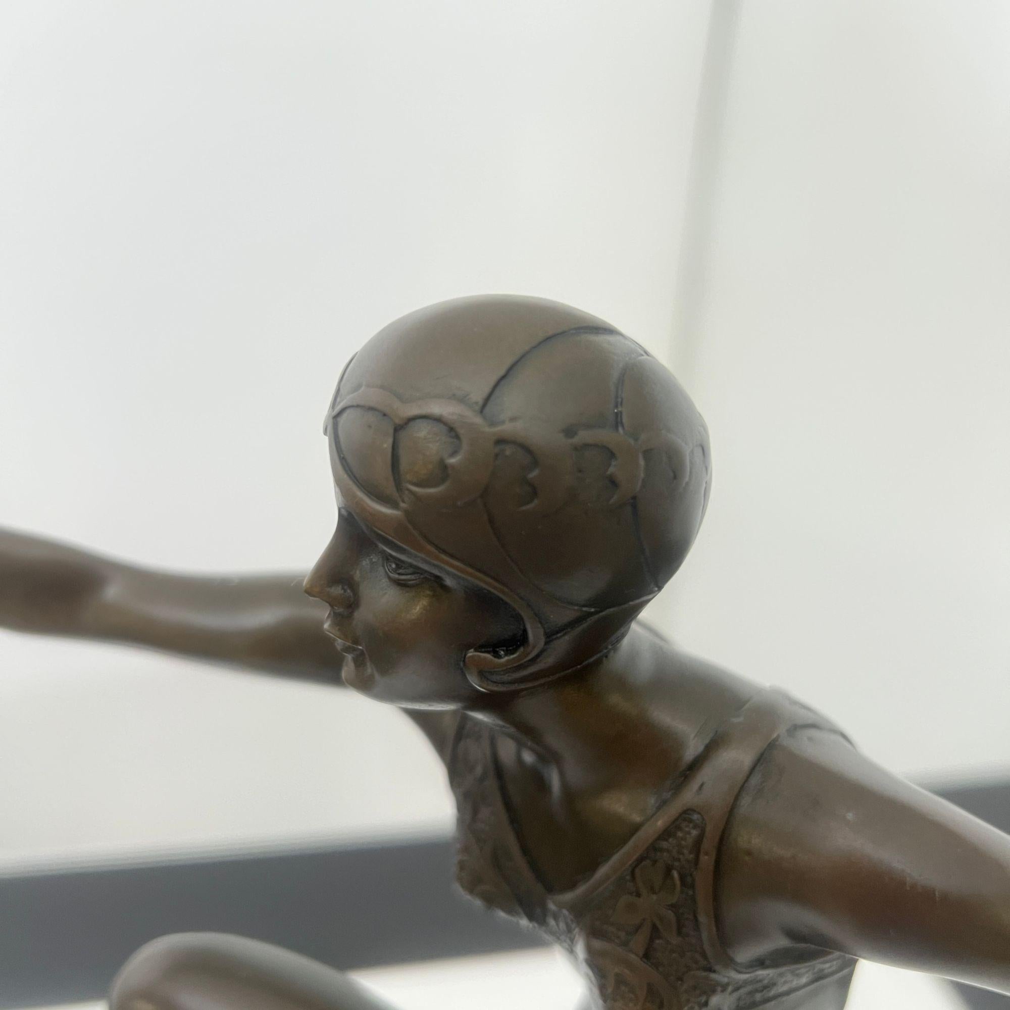 Art Deco Bronze Sculpture, Dancer with Bonnet, Signed ‚Preiss‘, Germany, 20th C. For Sale 10
