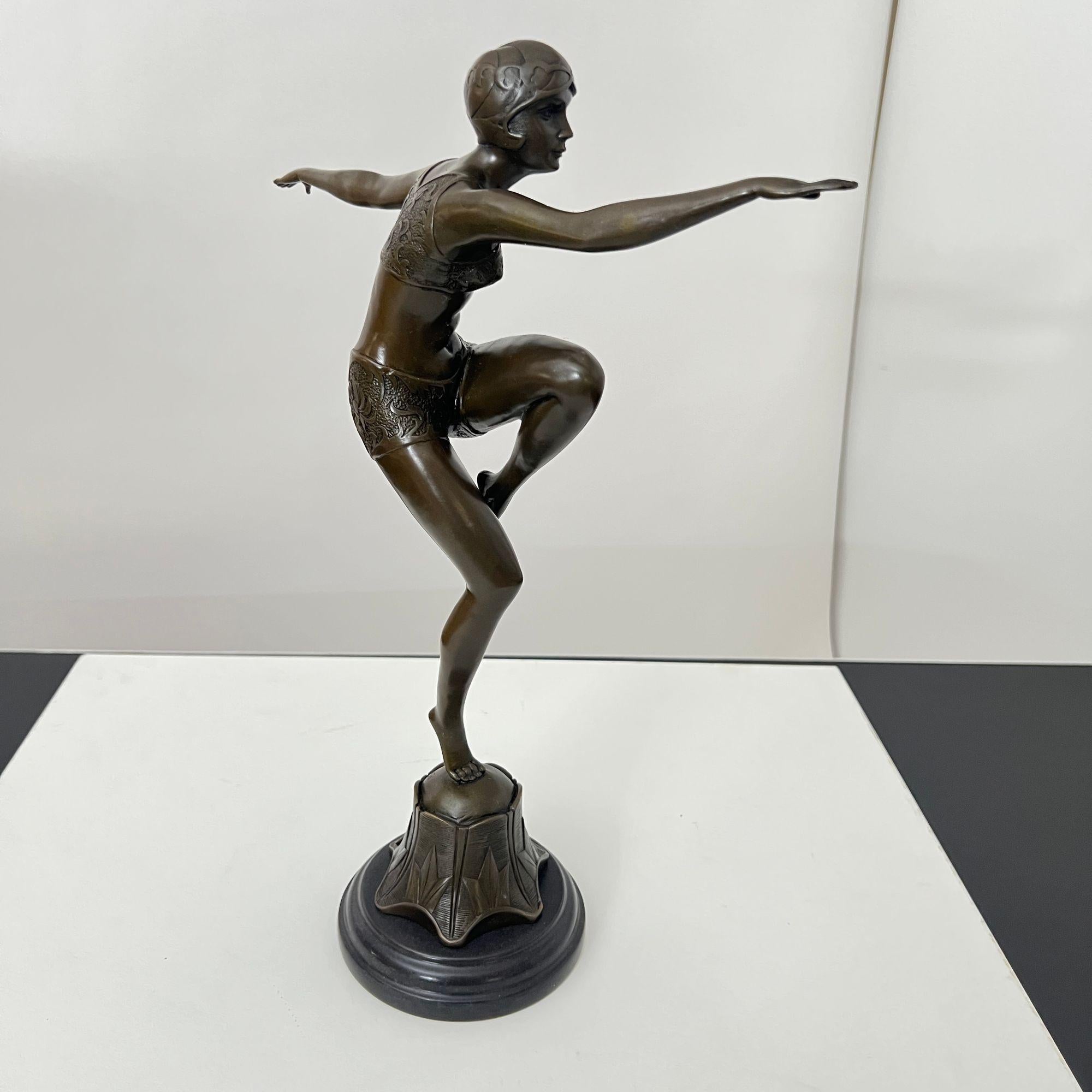 20th Century Art Deco Bronze Sculpture, Dancer with Bonnet, Signed ‚Preiss‘, Germany, 20th C. For Sale