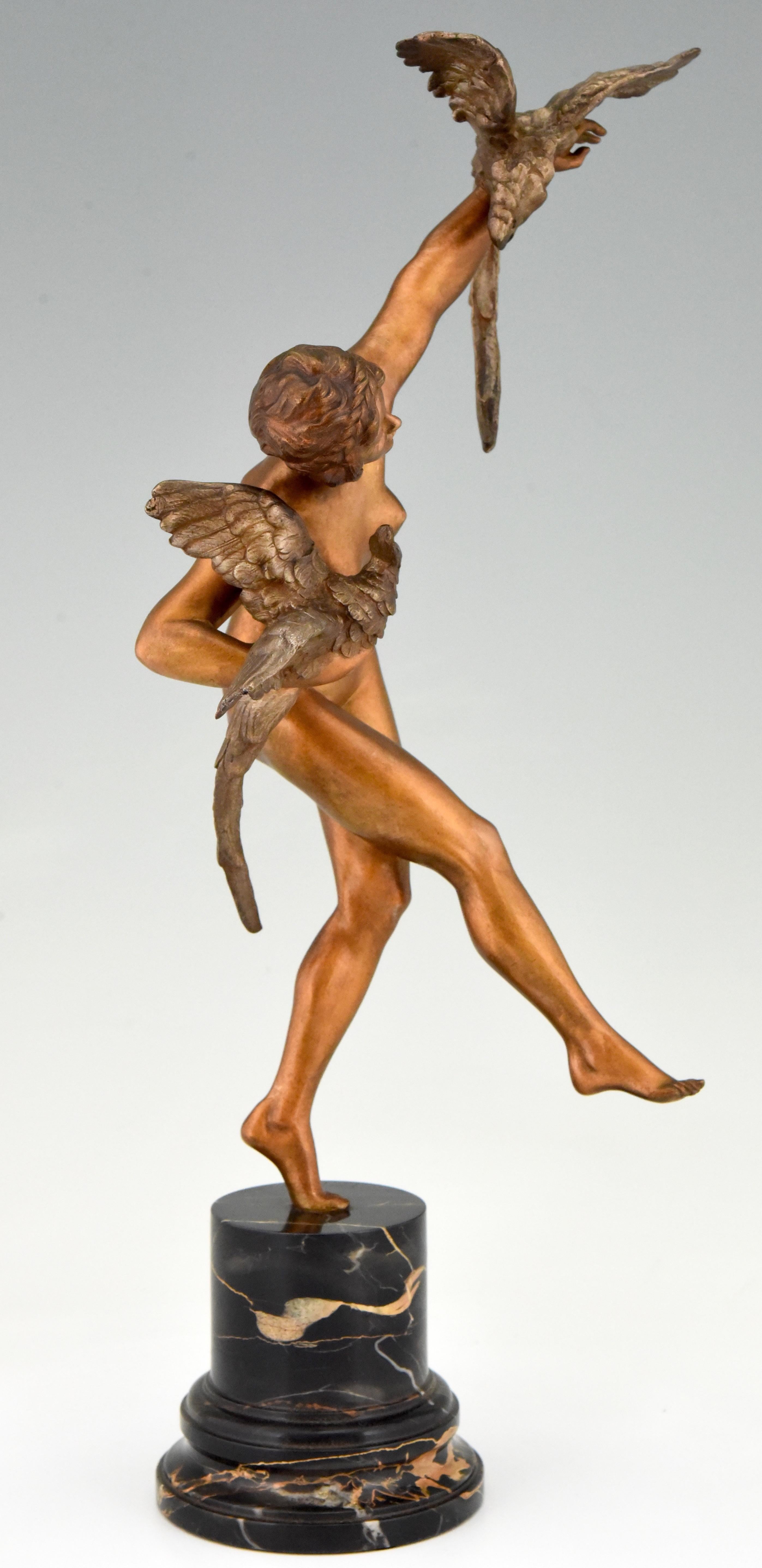 Art Deco Bronze Sculpture Dancing Nude with Parrots Claire Colinet, France, 1925 In Good Condition In Antwerp, BE
