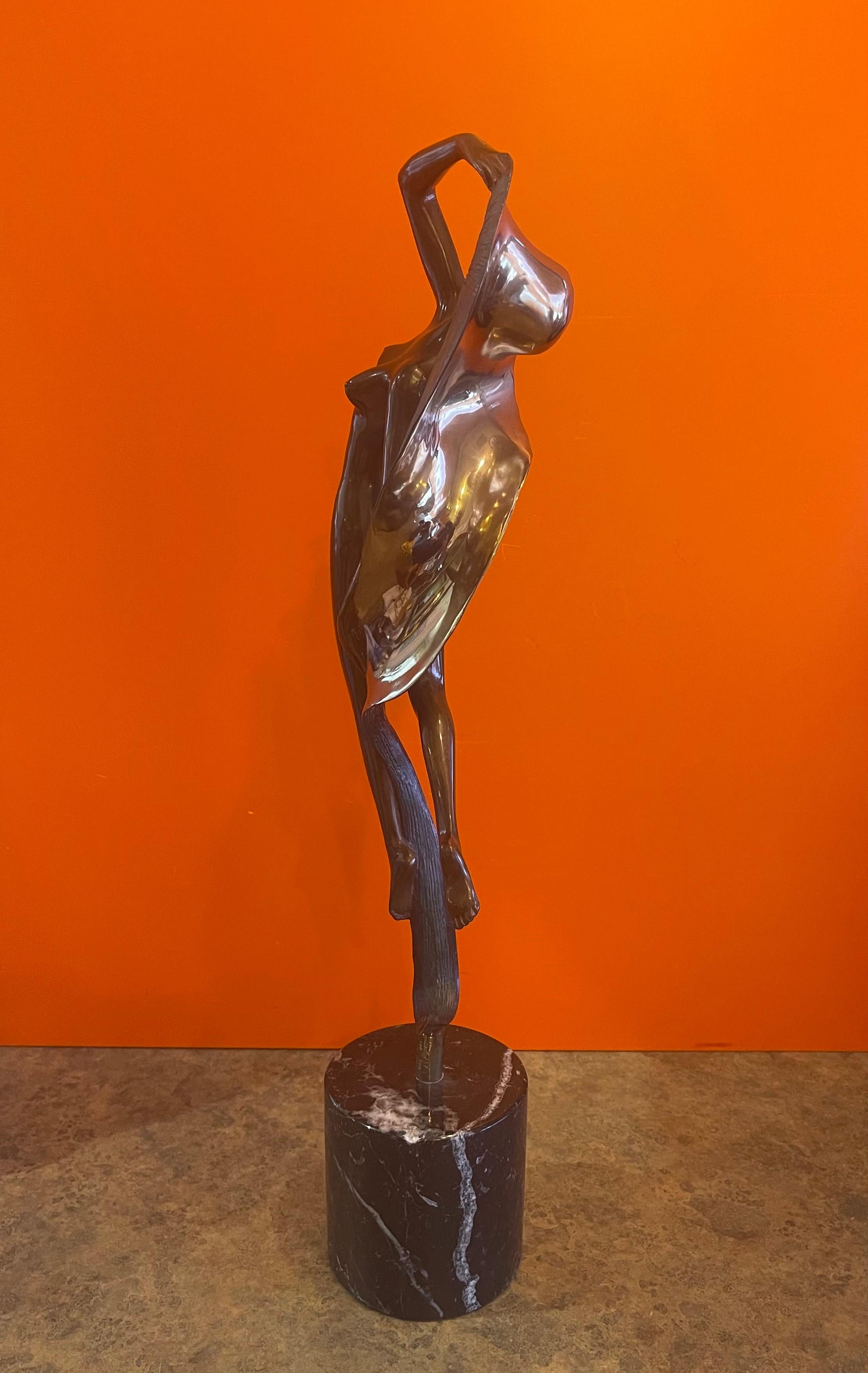 Sculpture en bronze Art Déco intitulée « Dance Step » par Angelo Basso en vente 2