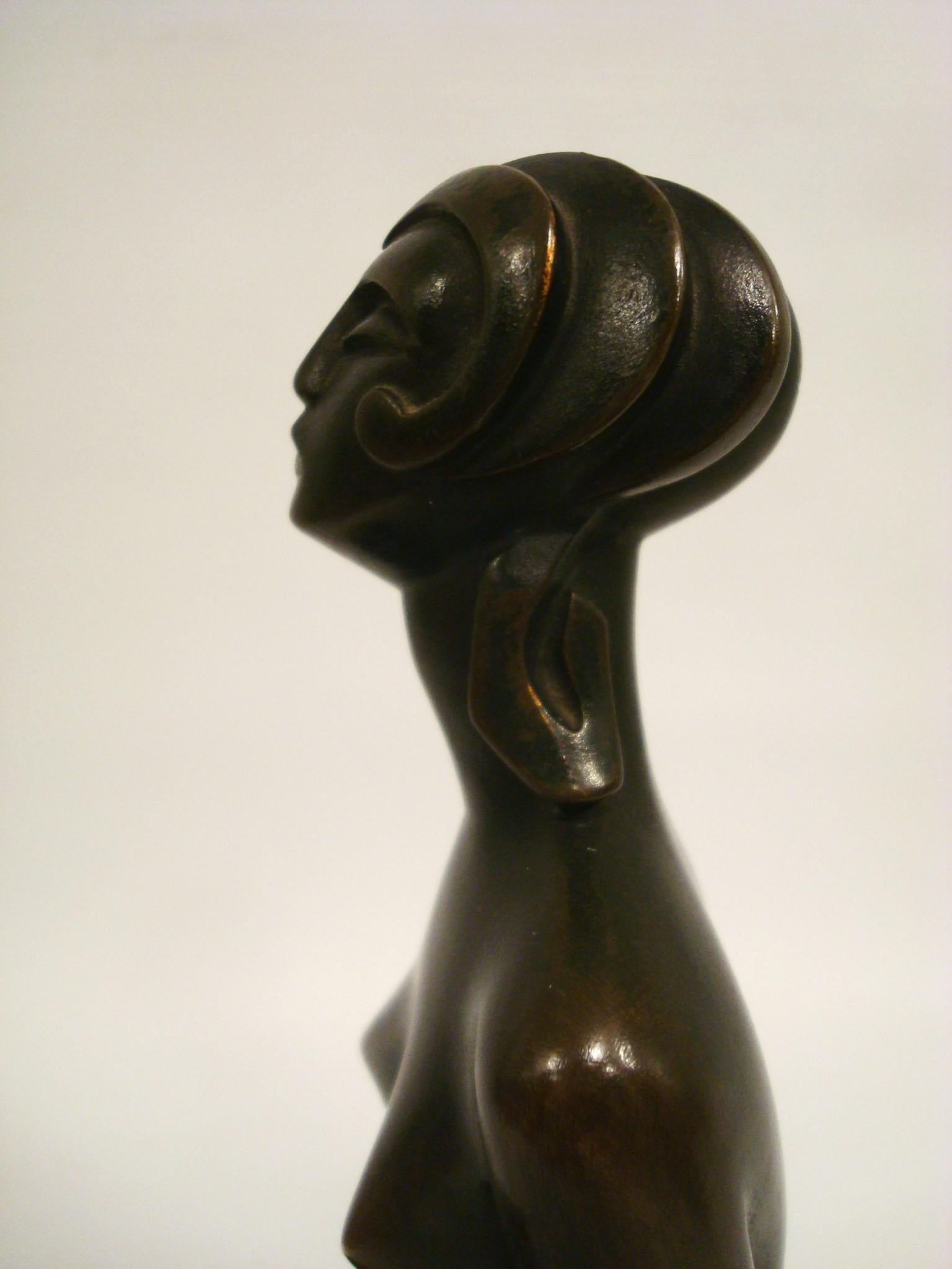 Art Deco Bronzeskulptur Figur einer nackten Frau von Sibylle May, Frankreich 1920er Jahre im Angebot 3