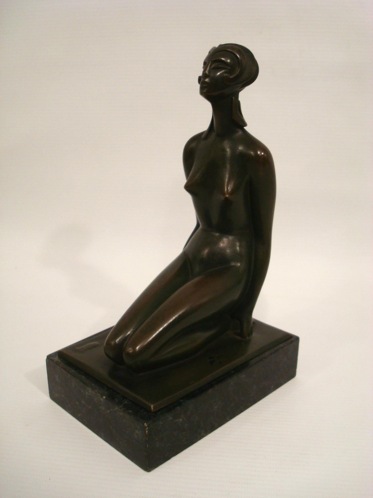 Art Deco Bronzeskulptur Figur einer nackten Frau von Sibylle May, Frankreich 1920er Jahre im Zustand „Gut“ im Angebot in Buenos Aires, Olivos
