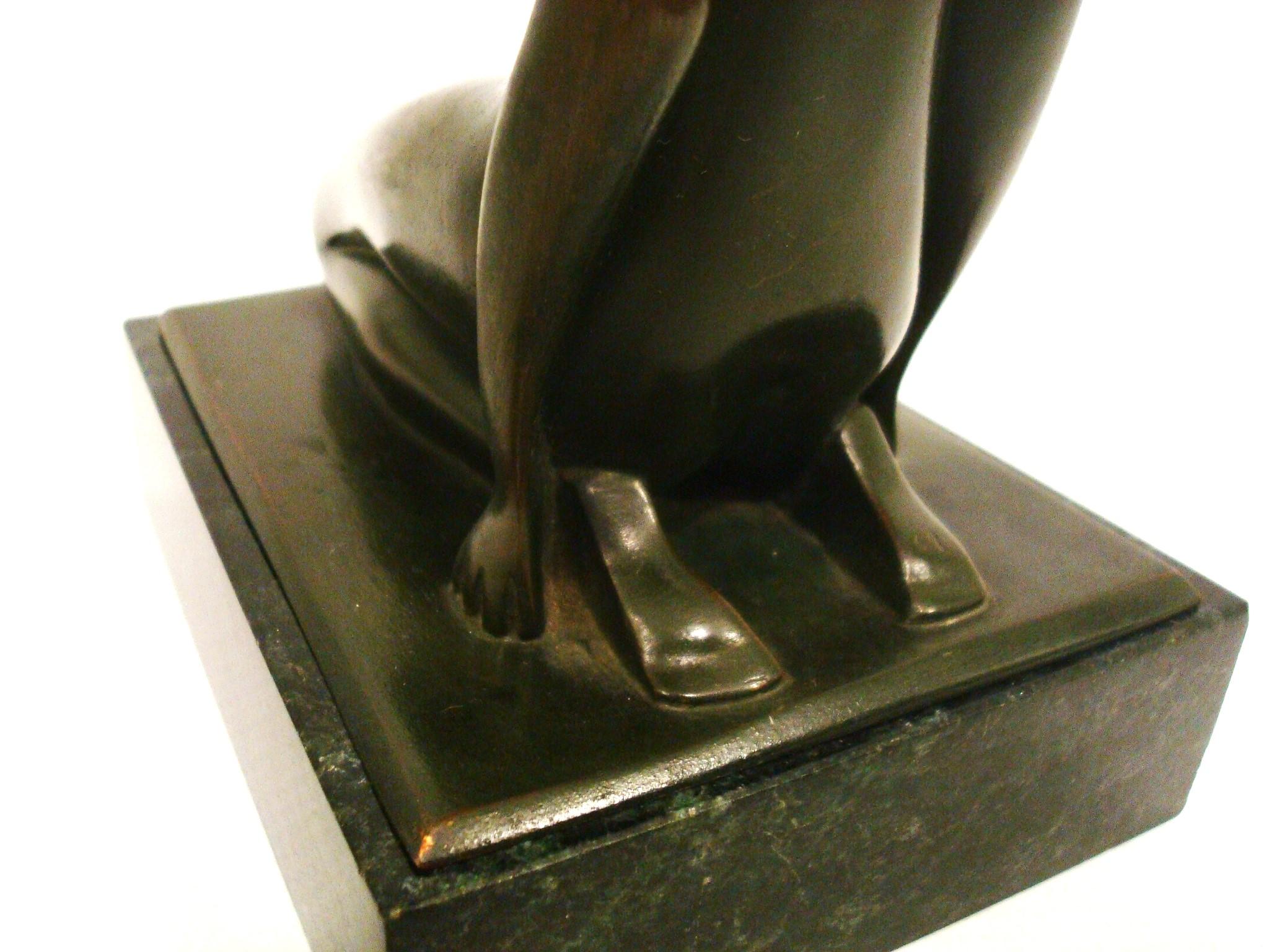 Art Deco Bronze Sculpture Figure of a Naked Woman by Sibylle May, France 1920´s For Sale 3