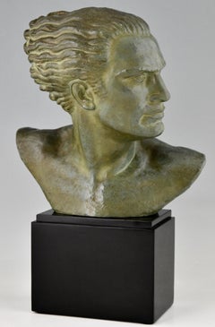 Escultura Art Decó de bronce Busto masculino Aviador Jean Mermoz por Alfred Gilbert, 1925