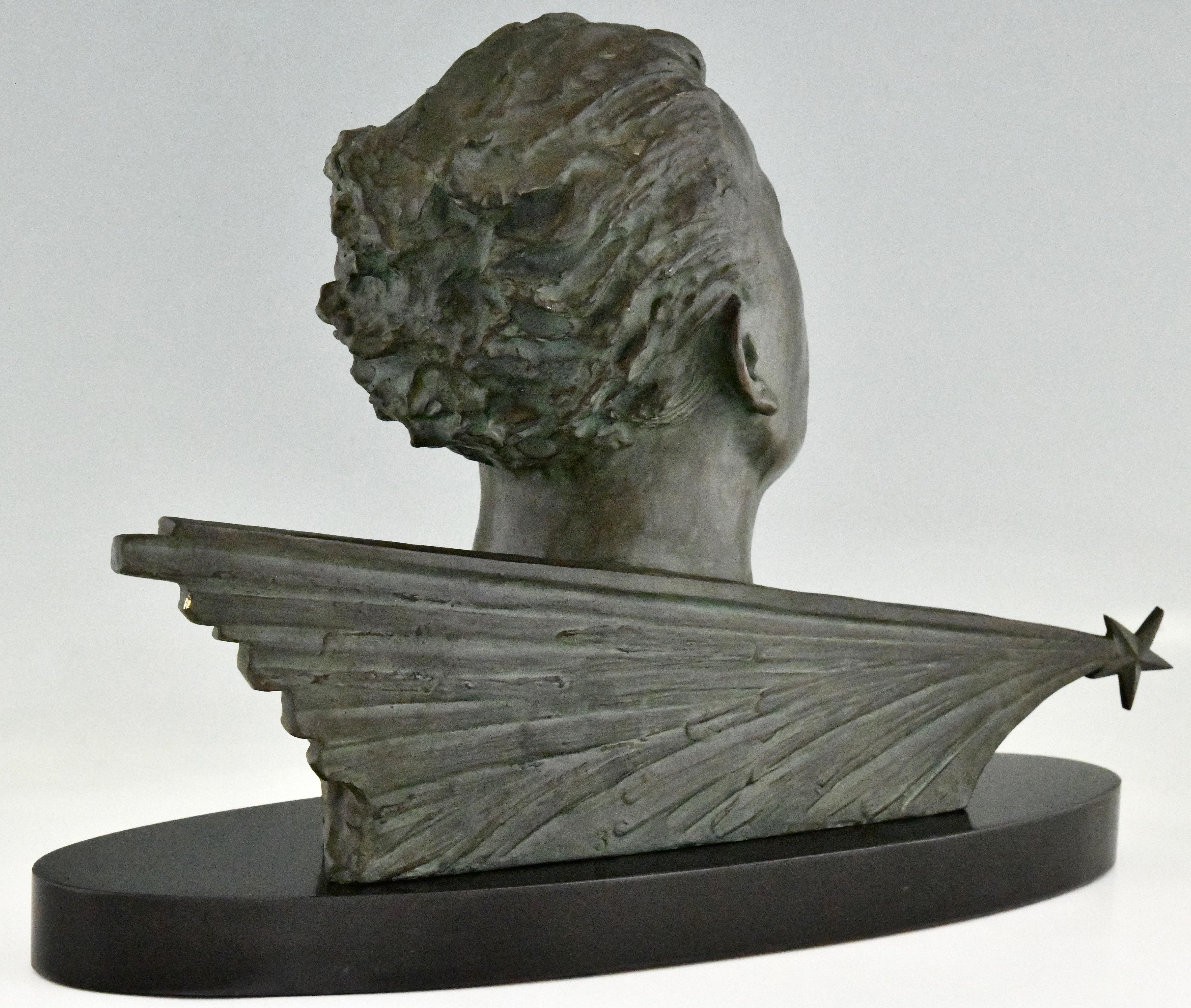 Art Deco Bronze Sculpture Male Bust of Aviator Jean Mermoz by Frederic Focht In Good Condition In Antwerp, BE