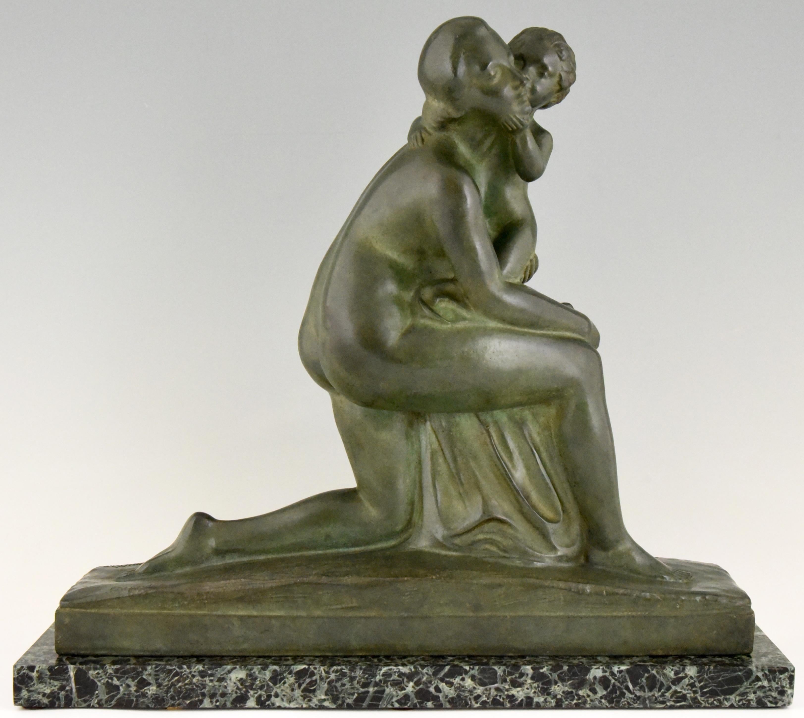 Beautiful Art Deco sculpture of a mother and child, called Maternité.
The work is signed by André Huguenin Dumittan (France 1888-1975) and has the Susse Freres founders signature and seal, marked bronze,
France, 1930.
 