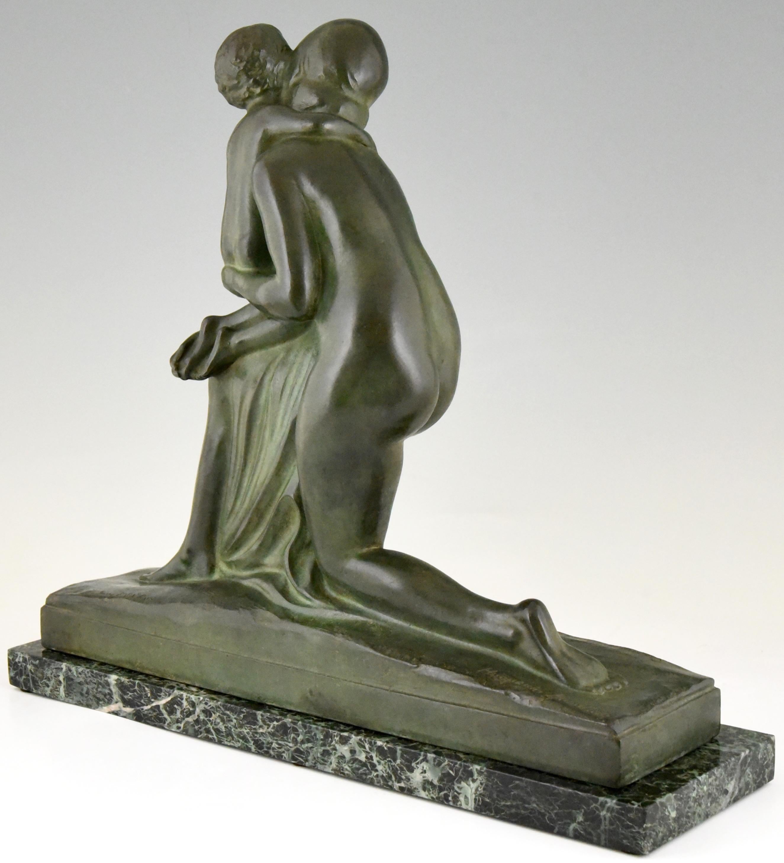 Mid-20th Century Art Deco Bronze Sculpture Mother and Child Motherhood André Huguenin Dumittan