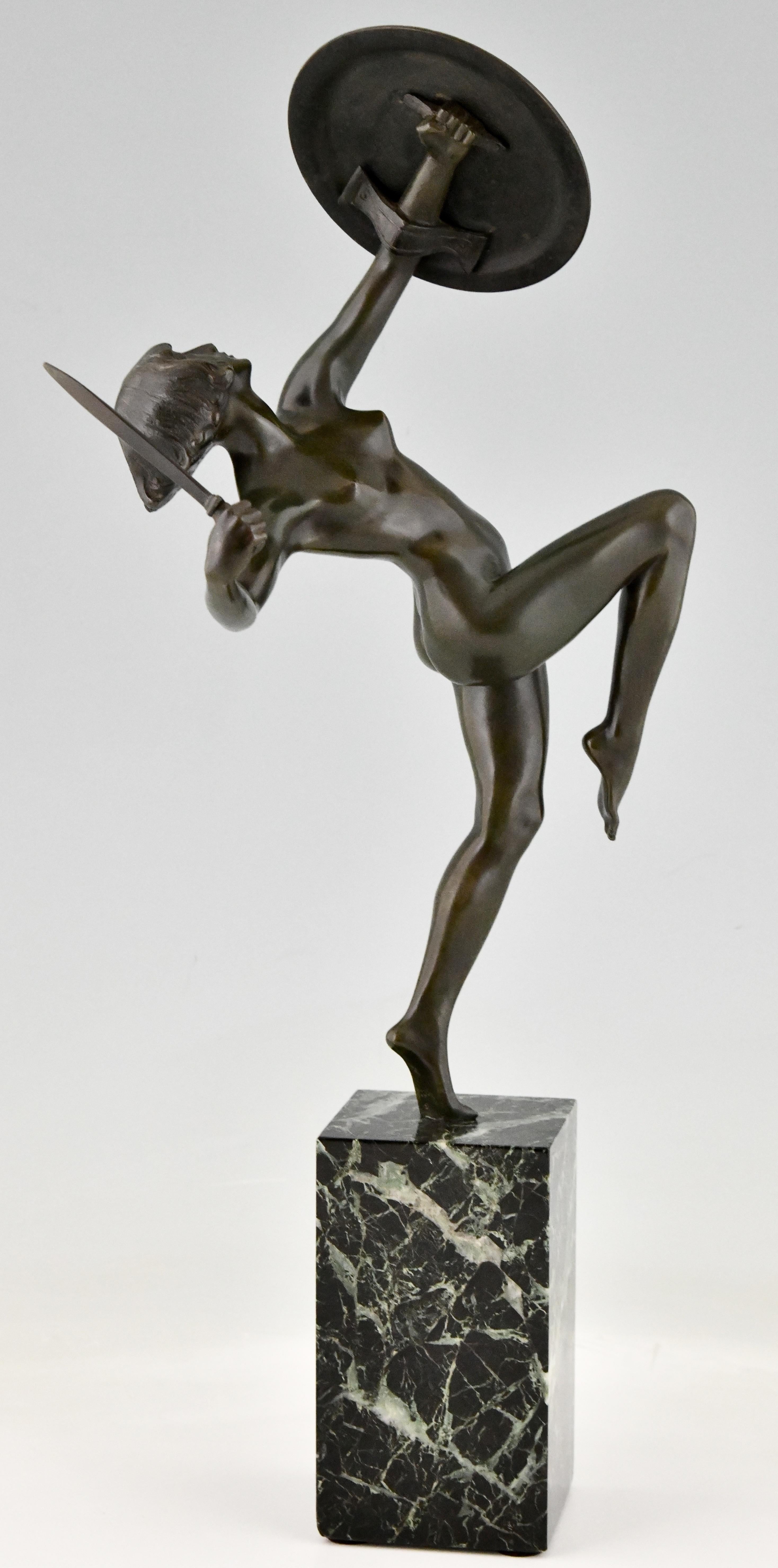 Art Deco Bronze Sculpture Nude Dagger Dancer by Pierre Le Faguays France, 1930 For Sale 2