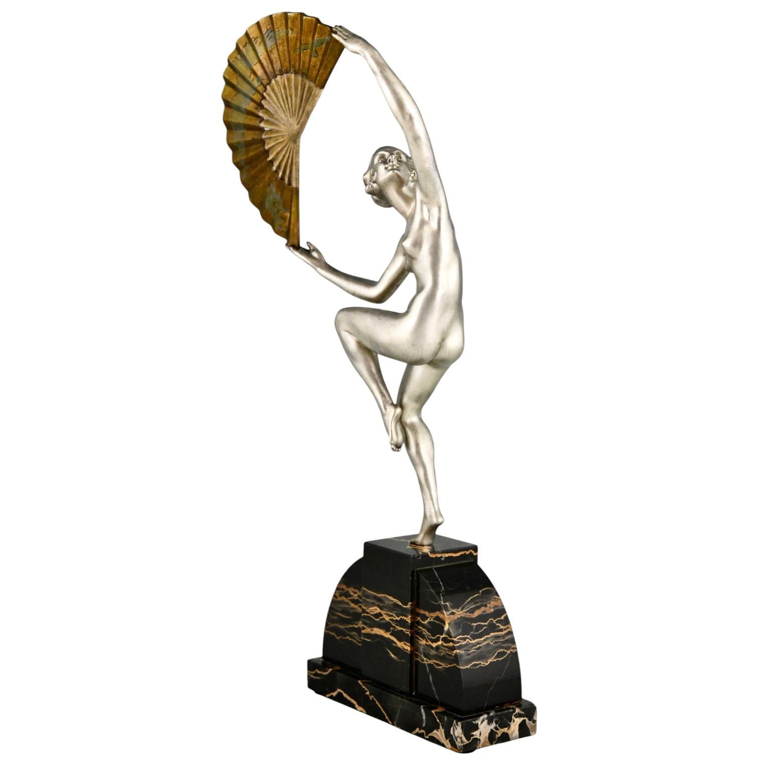 Art déco Danseuse nue sur éventail Art Déco par Marcel Andre Bouraine France 1925 en vente