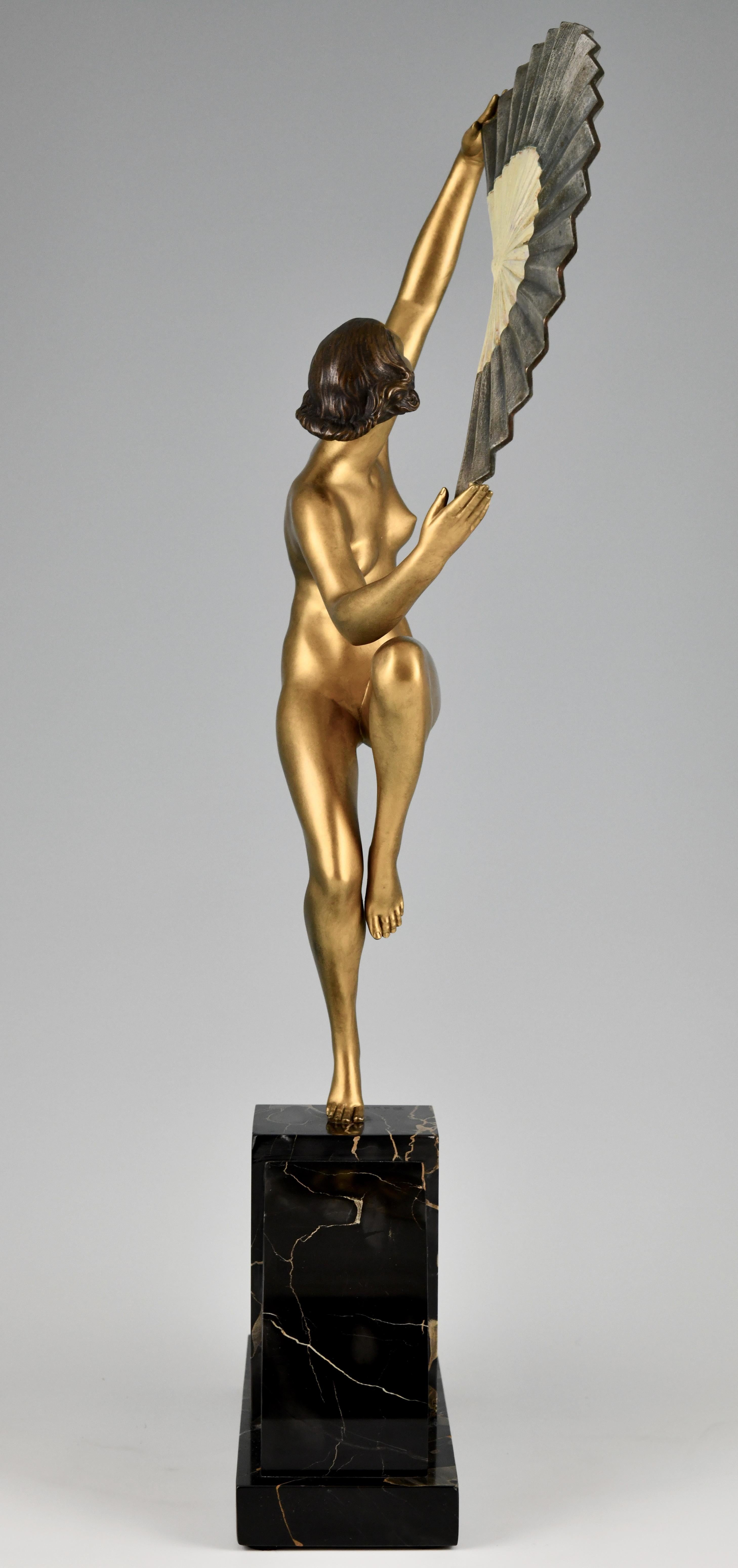 Bronzeskulptur eines nackten Fächertänzers im Art déco-Stil von Marcel Andre Bouraine, Frankreich 21925 (Patiniert) im Angebot
