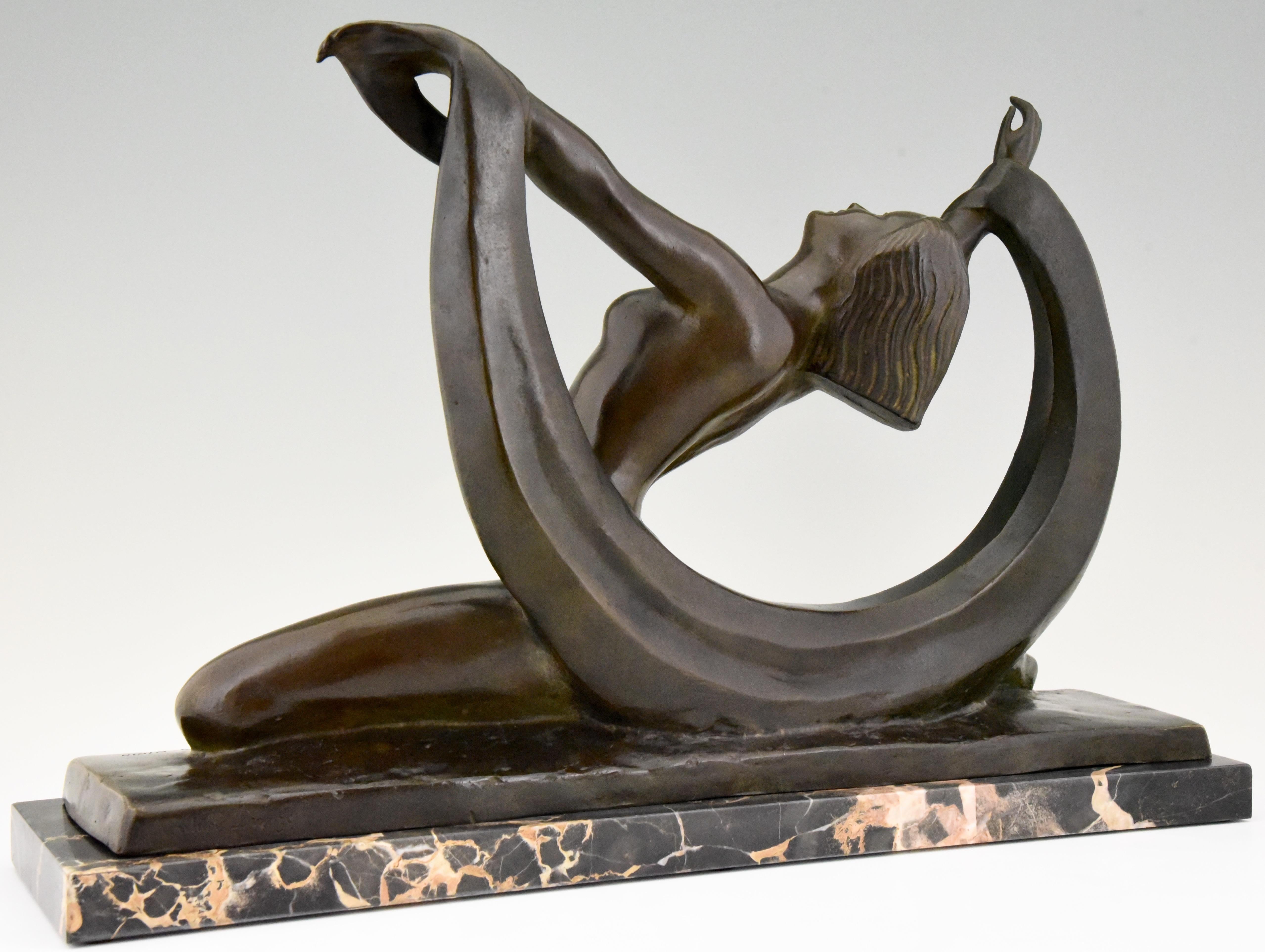 Patinated Art Deco Bronze Sculpture Nude Lady, Scarf Dancer by G. Ninin, France, 1925