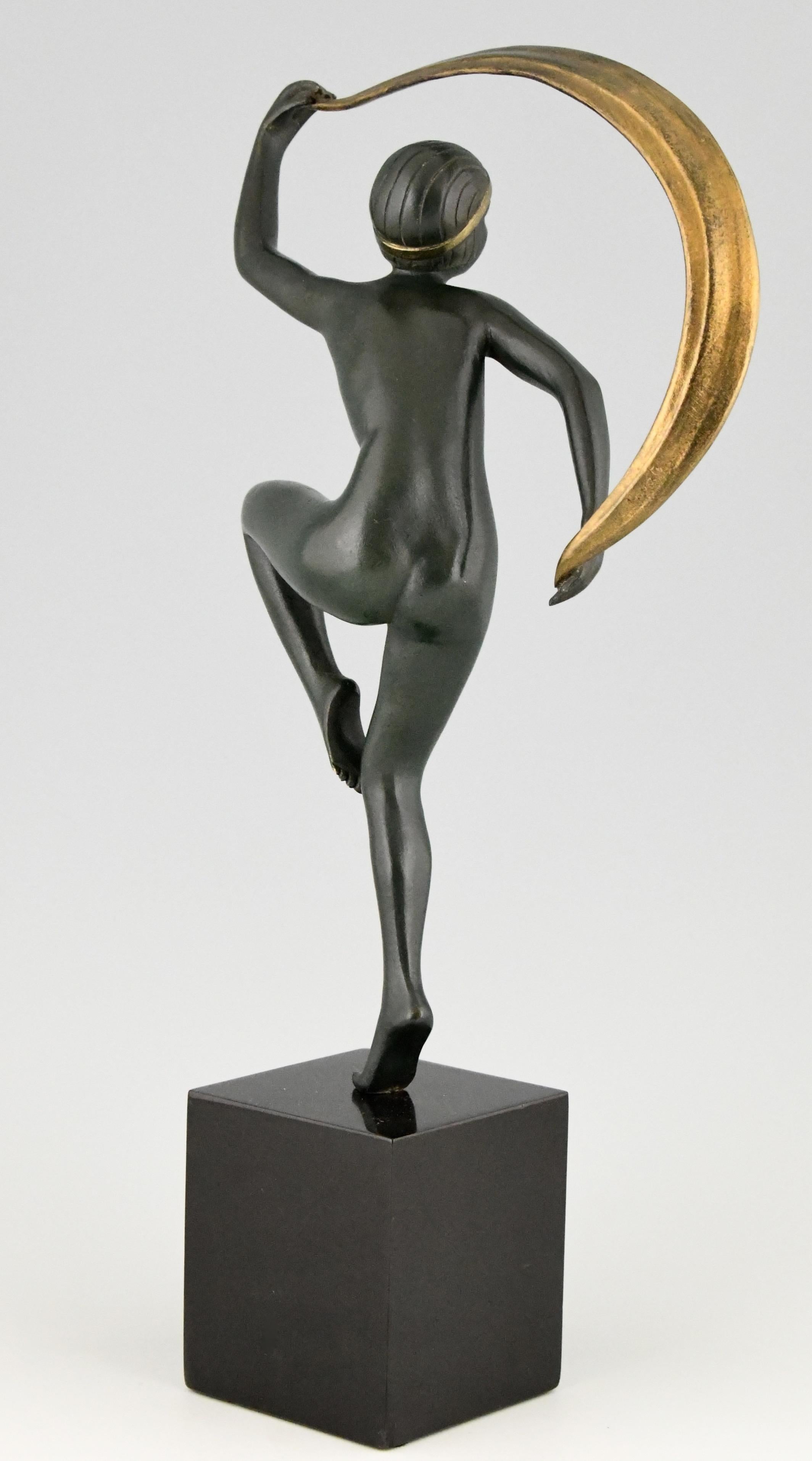 Art Deco Bronze Sculpture Nude Scarf Dancer Zoltan Kovats 1930 In Good Condition In Antwerp, BE