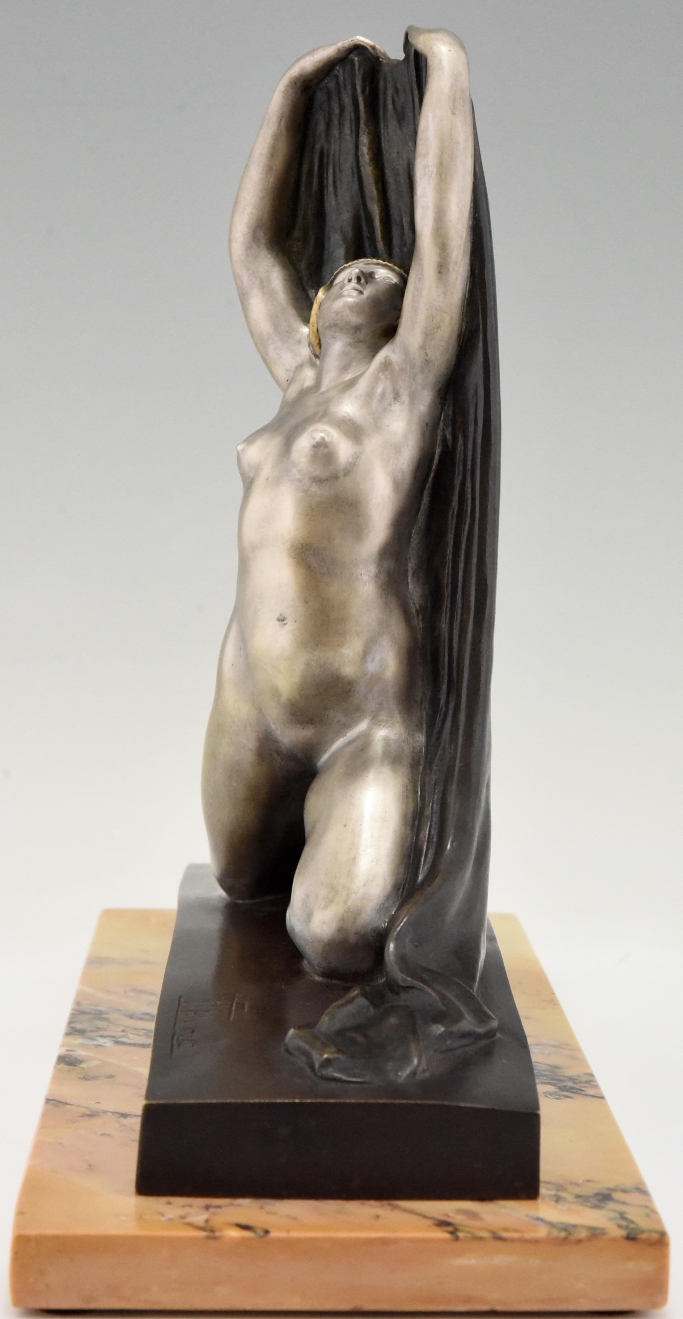 French Art Deco Bronze Sculpture Nude with Drape F. Trinque, France, 1920 For Sale