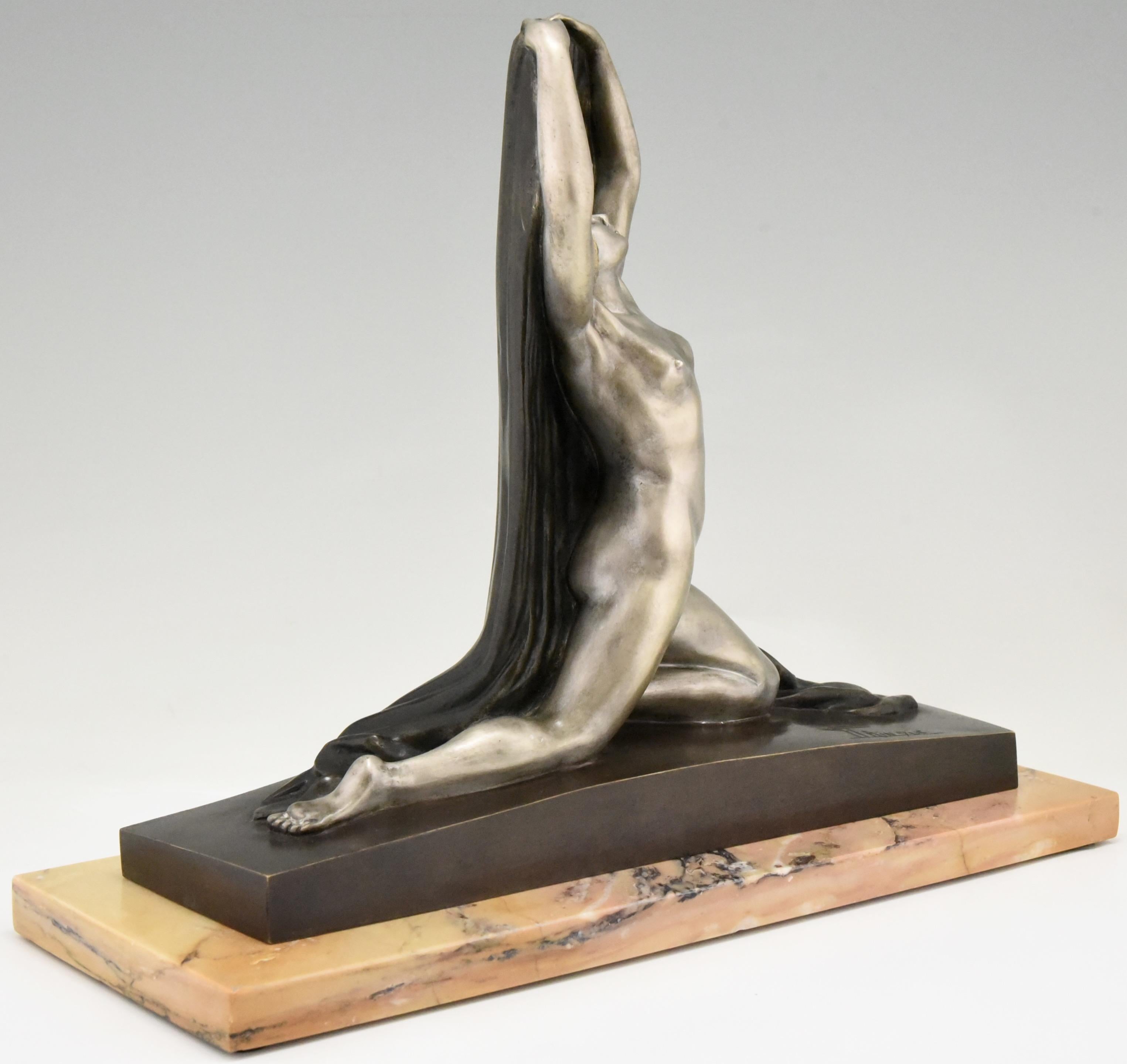 Art-déco-Bronze-Skulptur Akt mit Drapierung F. Trinque, Frankreich, 1920 im Angebot 1