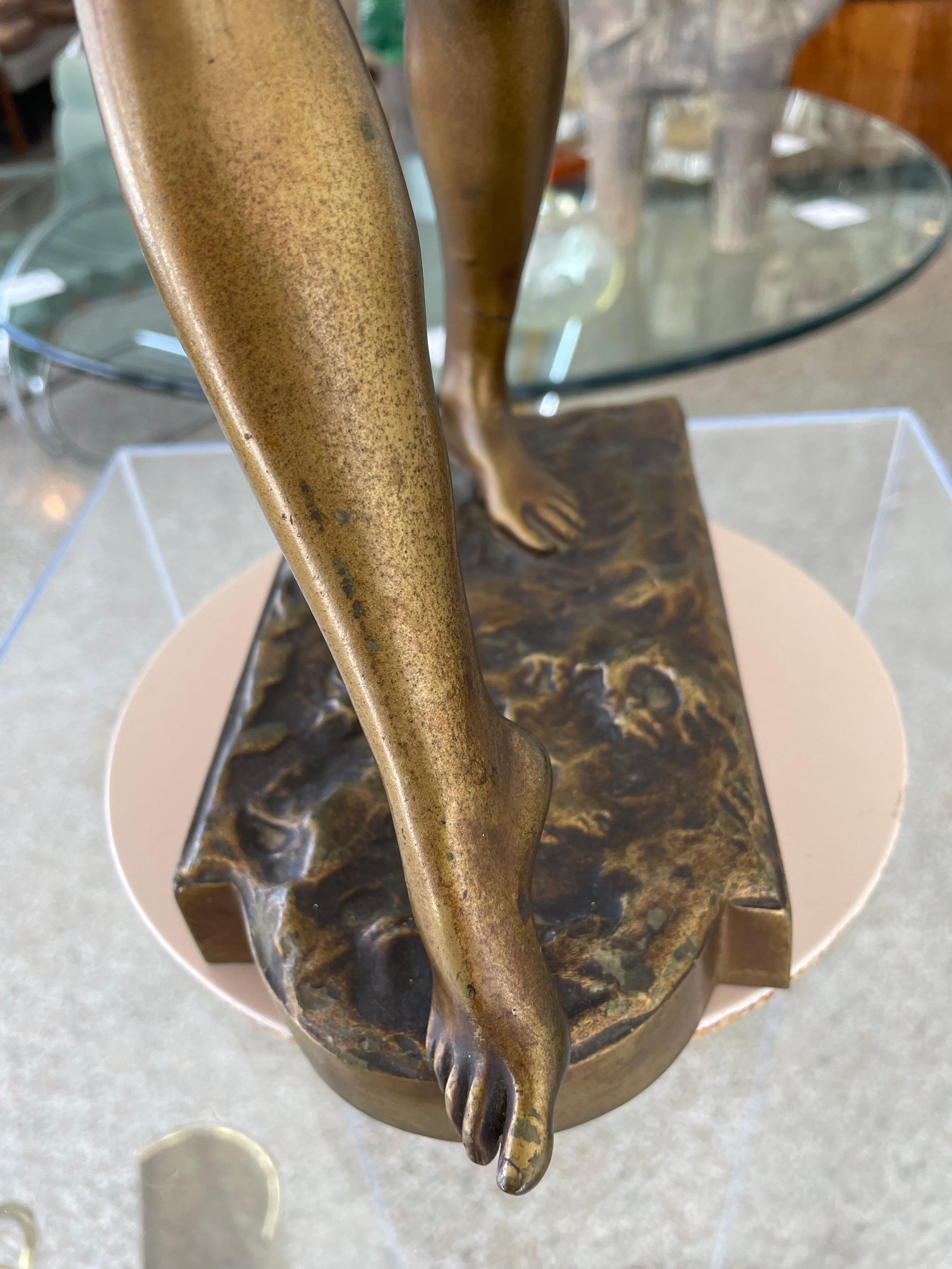 Sculpture en bronze Art déco d'une danseuse par P. Philips en vente 8