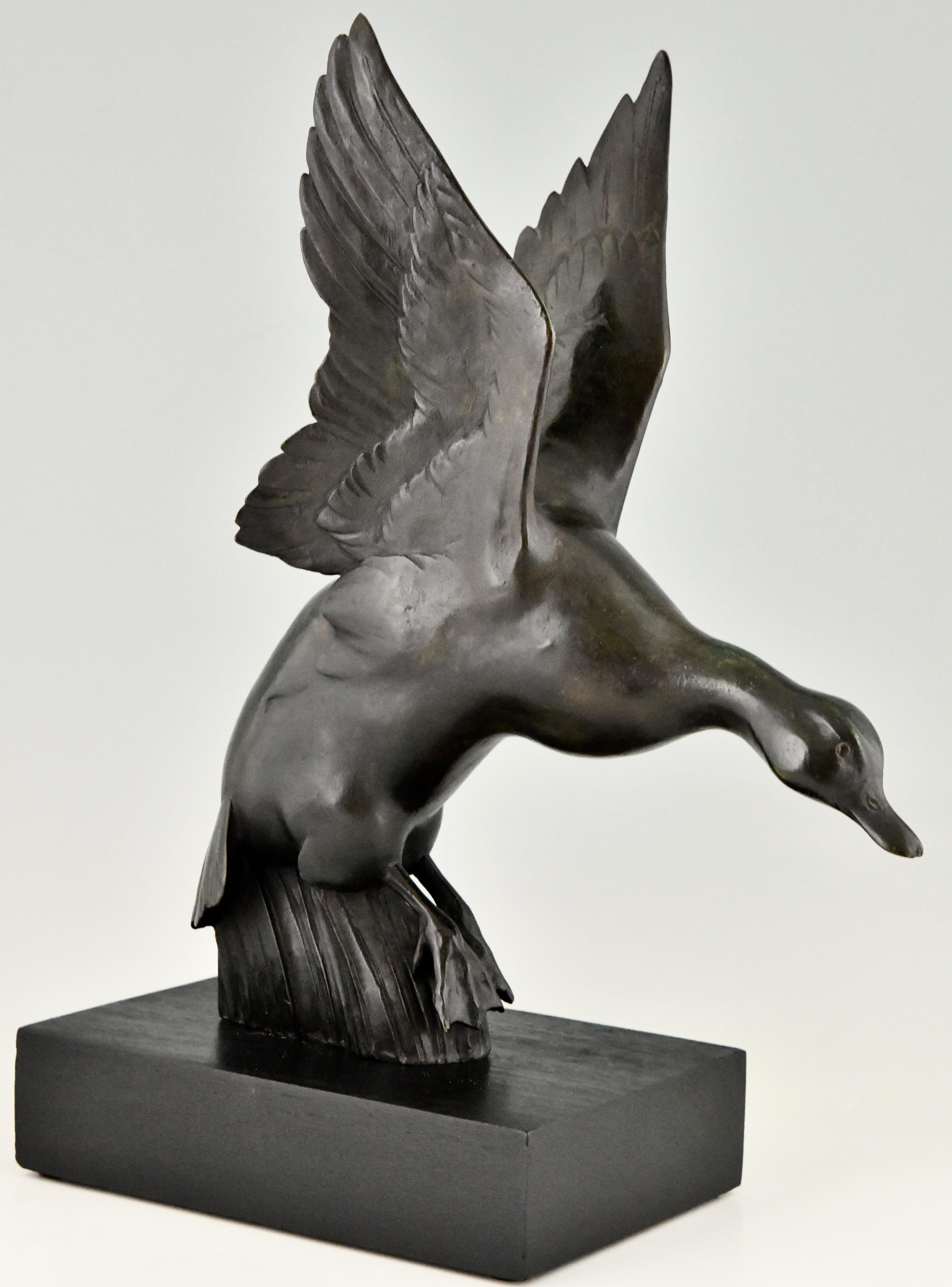 Art Deco Bronze Sculpture of a Duck by G.H. Laurent, France, 1925 In Good Condition In Antwerp, BE