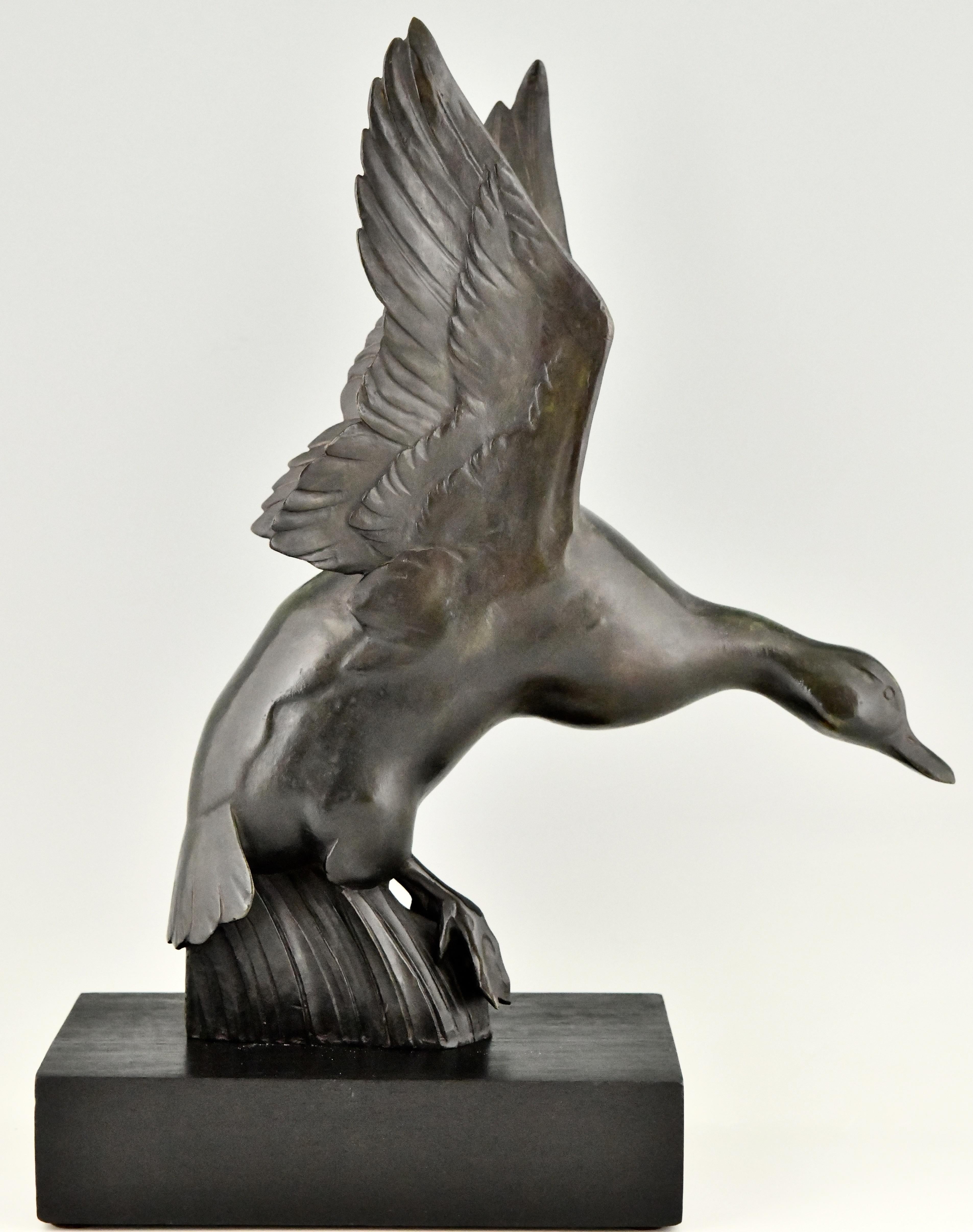 Early 20th Century Art Deco Bronze Sculpture of a Duck by G.H. Laurent, France, 1925