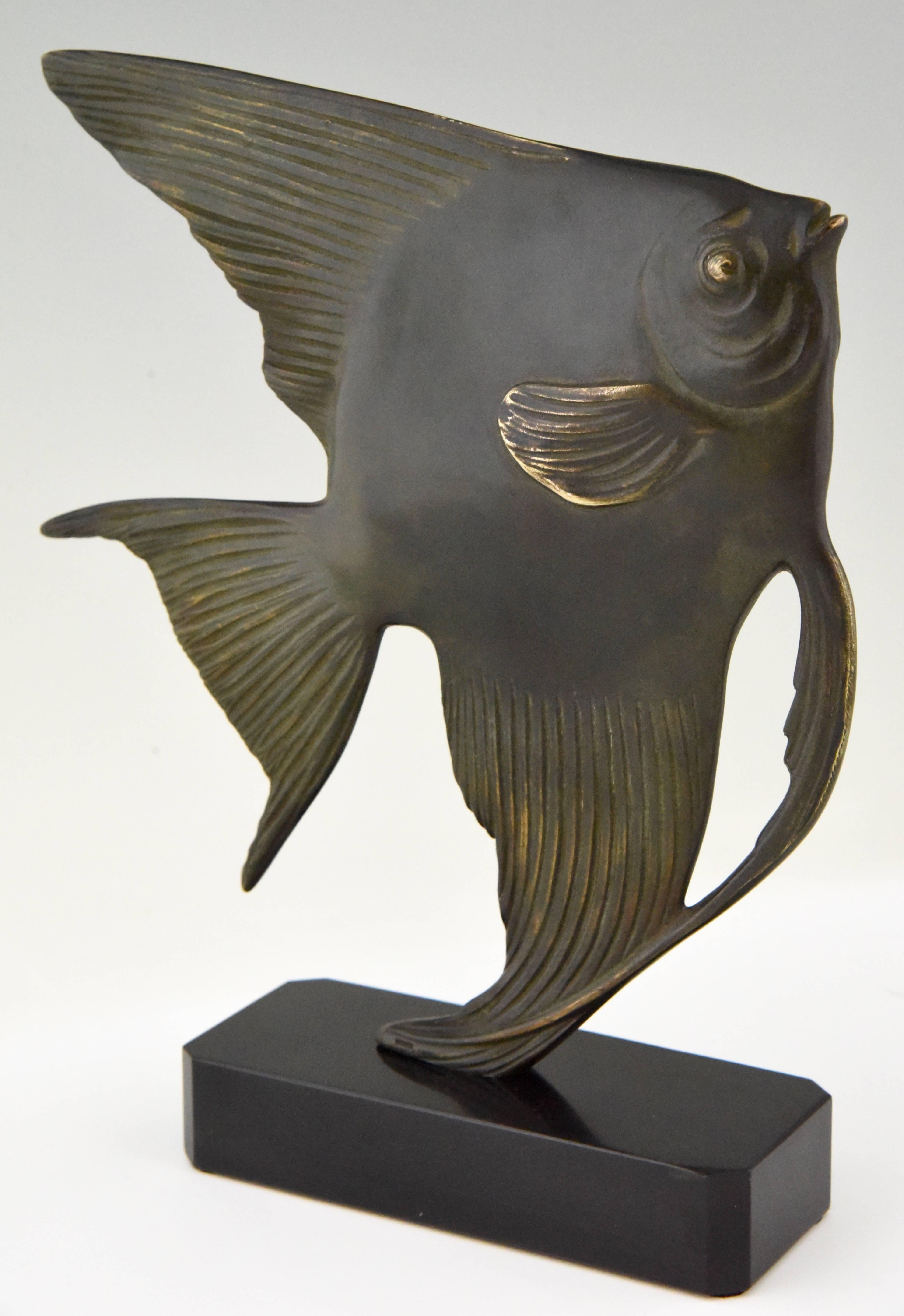 French Art Deco Bronze Sculpture of a Fish by Luc on Marble Base, France 1930