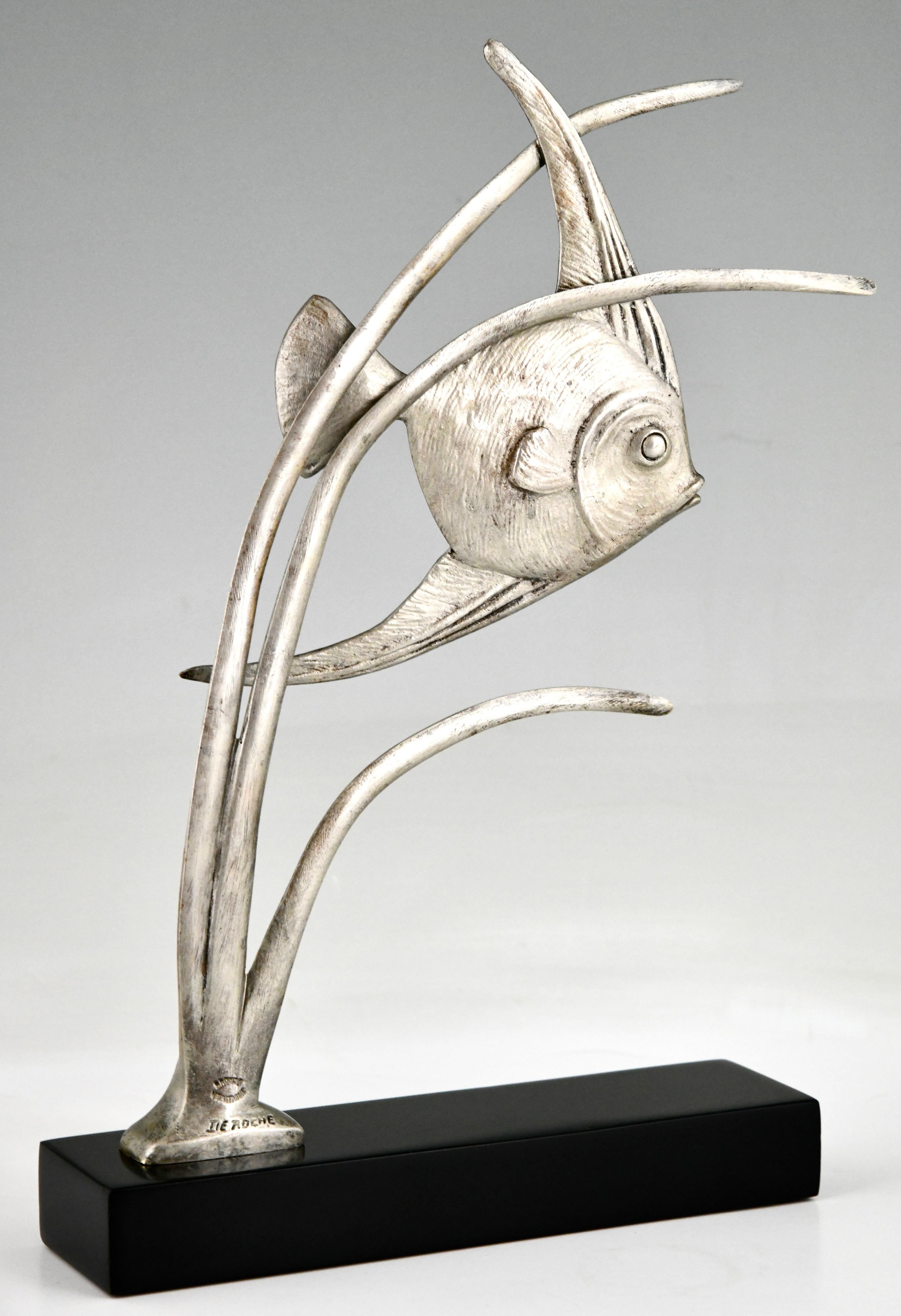Mid-20th Century Art Deco Bronze Sculpture of a Fish Signed De Roche, 1930
