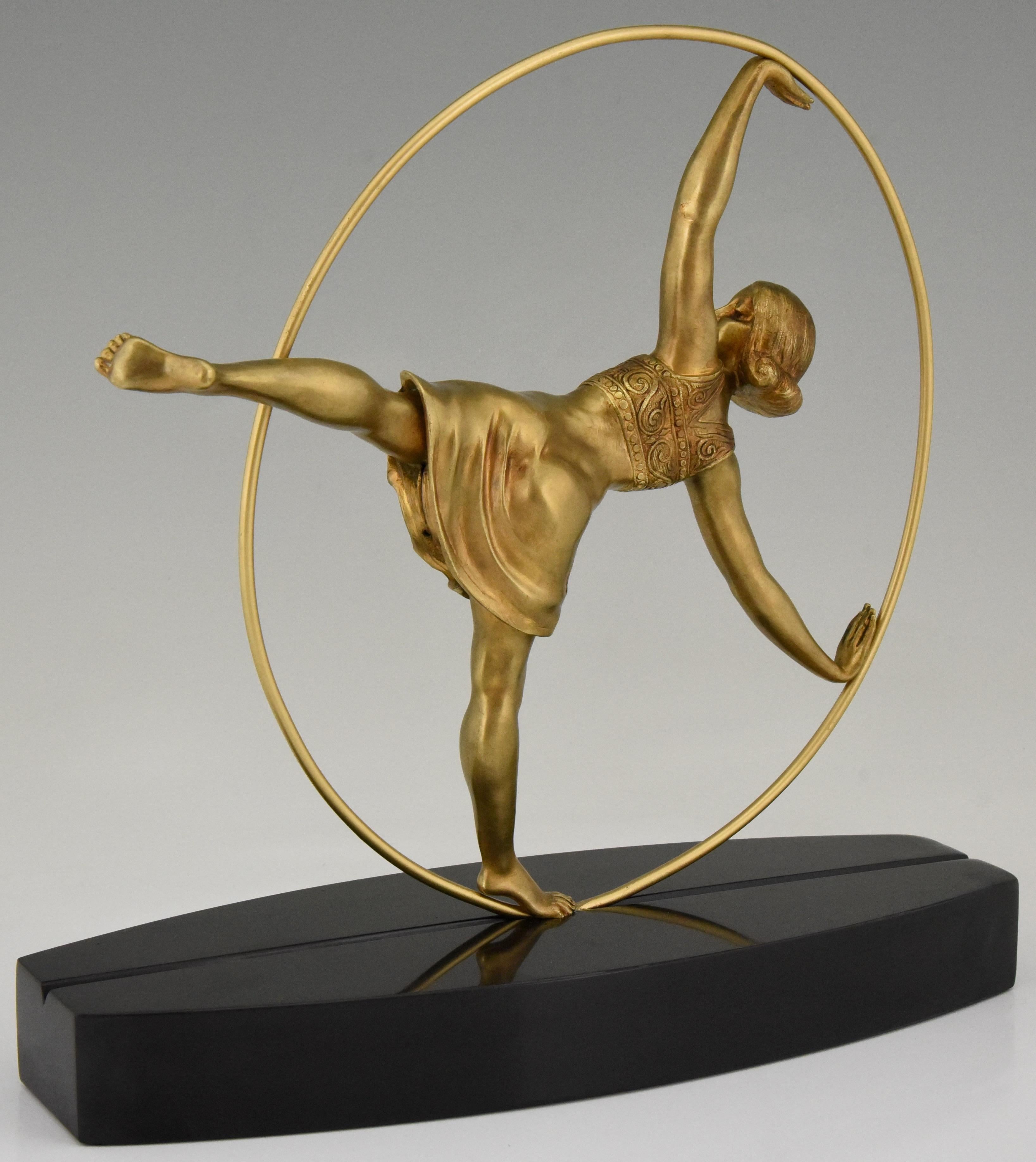 Art Deco Bronze Sculpture of a Hoop Dancer Samuel Lipchytz, 1920, France In Good Condition In Antwerp, BE